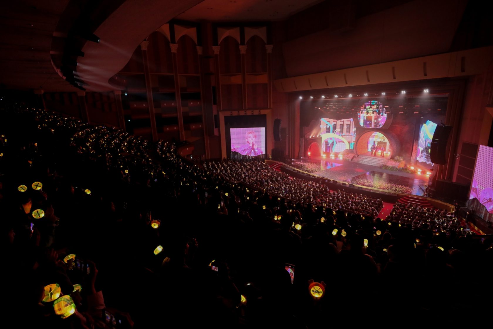 ソウルの慶熙大学校平和の殿堂で3rdアルバム発売を記念した発表イベントを開いたTOMORROW X TOGETHER(P)&(C)BIGHIT  MUSIC