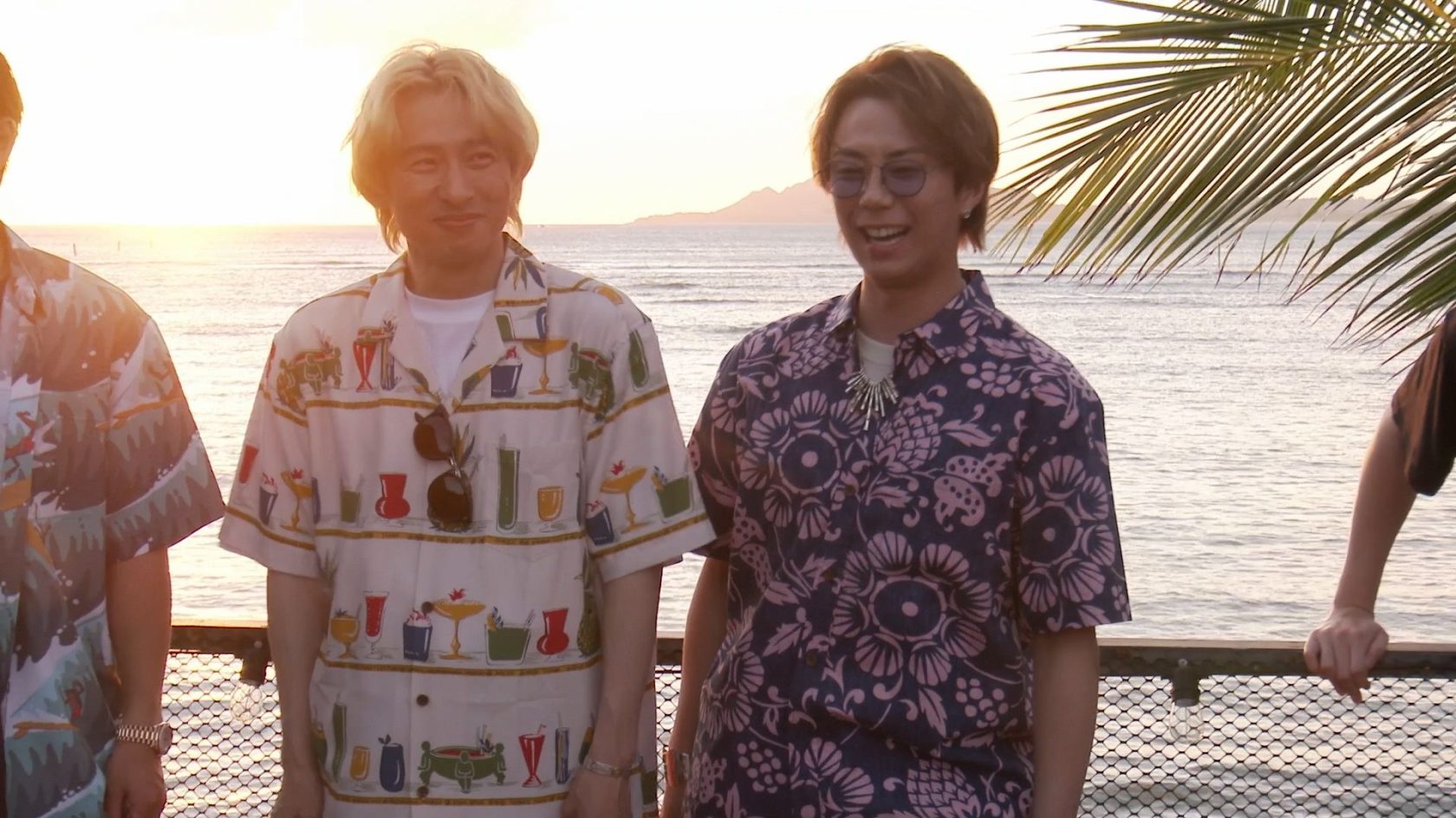 ABEMA「TOBEの夏休み。〜ハワイ独占密着！新たな決意〜」第5話の三宅健（左）と北山宏光（右）