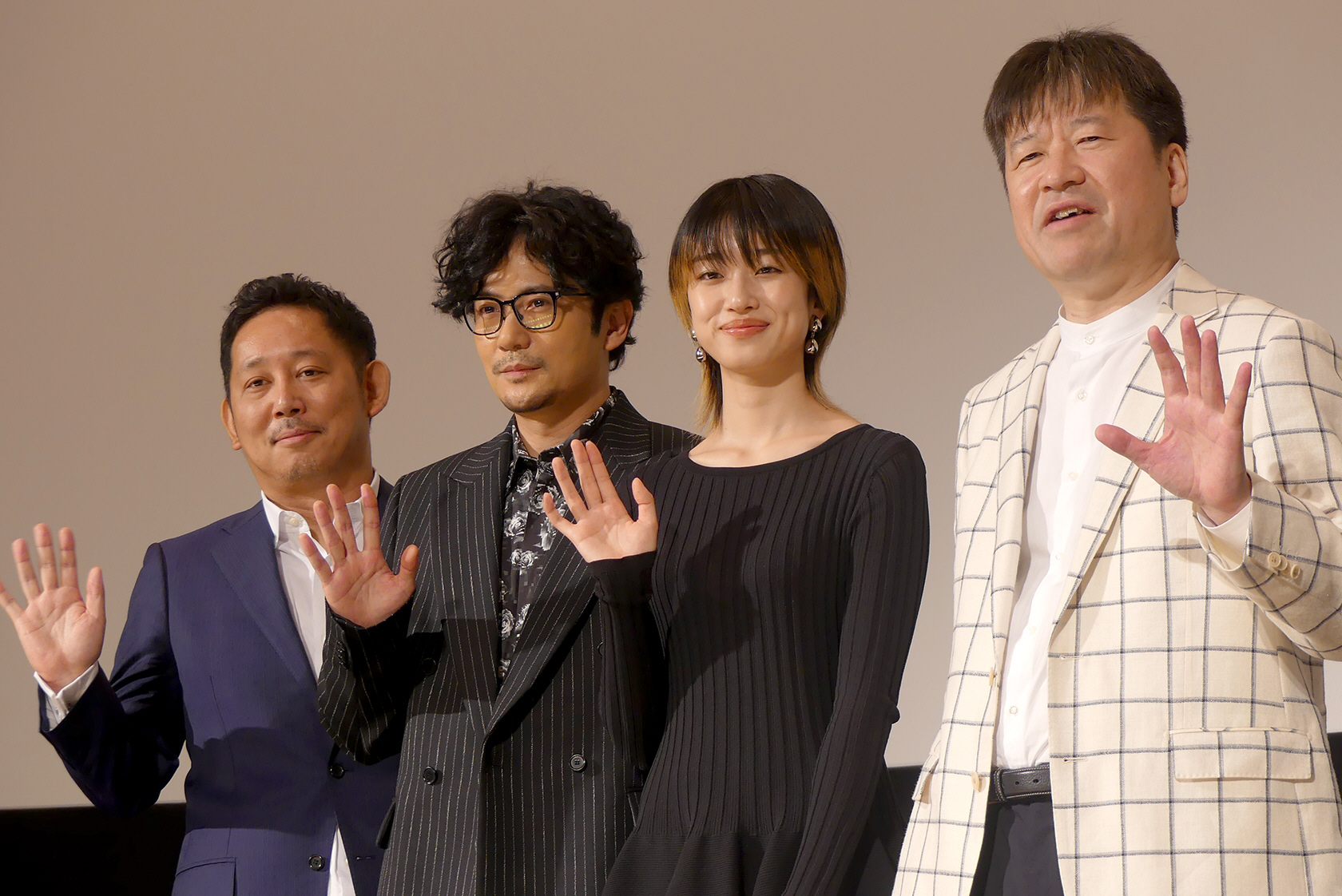 稲垣吾郎が出演映画「あんのこと」の舞台あいさつに登場「格好いいのは、元々」