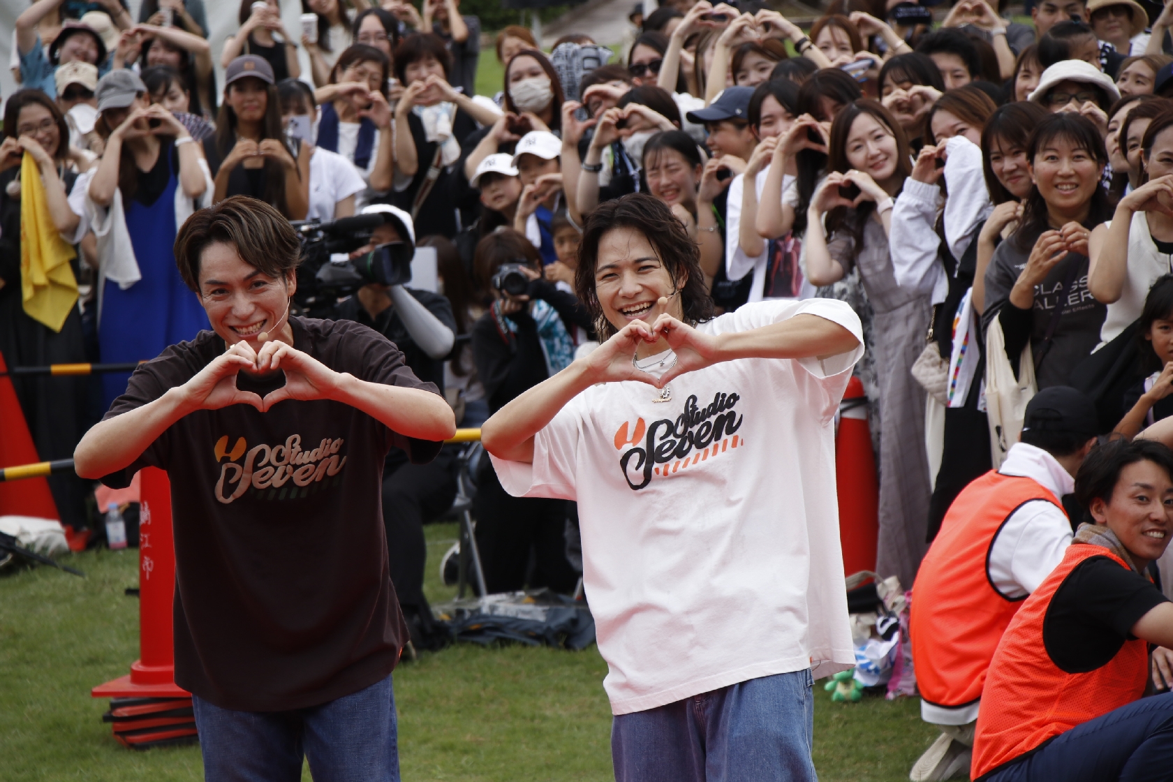 イベントに参加したTETSUYA(左)と岩谷翔吾