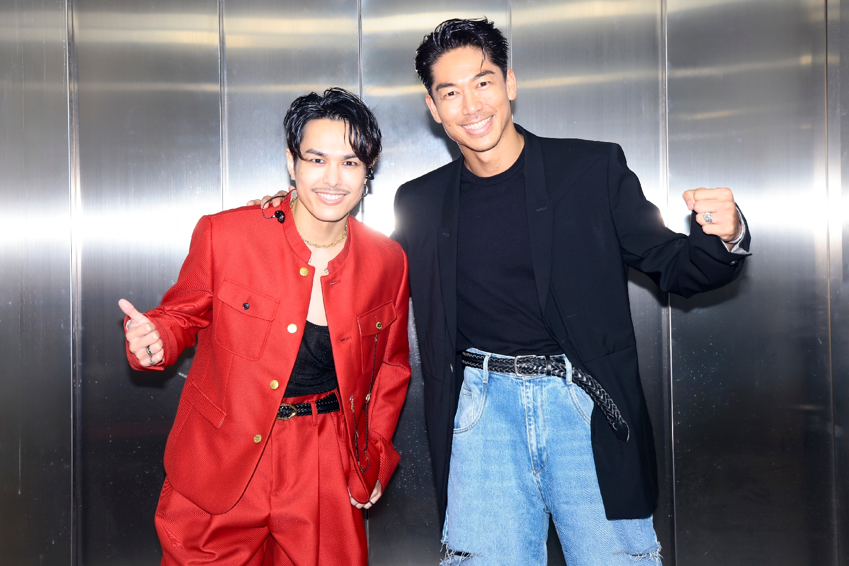 Ryuji Imaichi (left) and guest performer EXILE AKIRA at his first solo overseas concert in Taipei