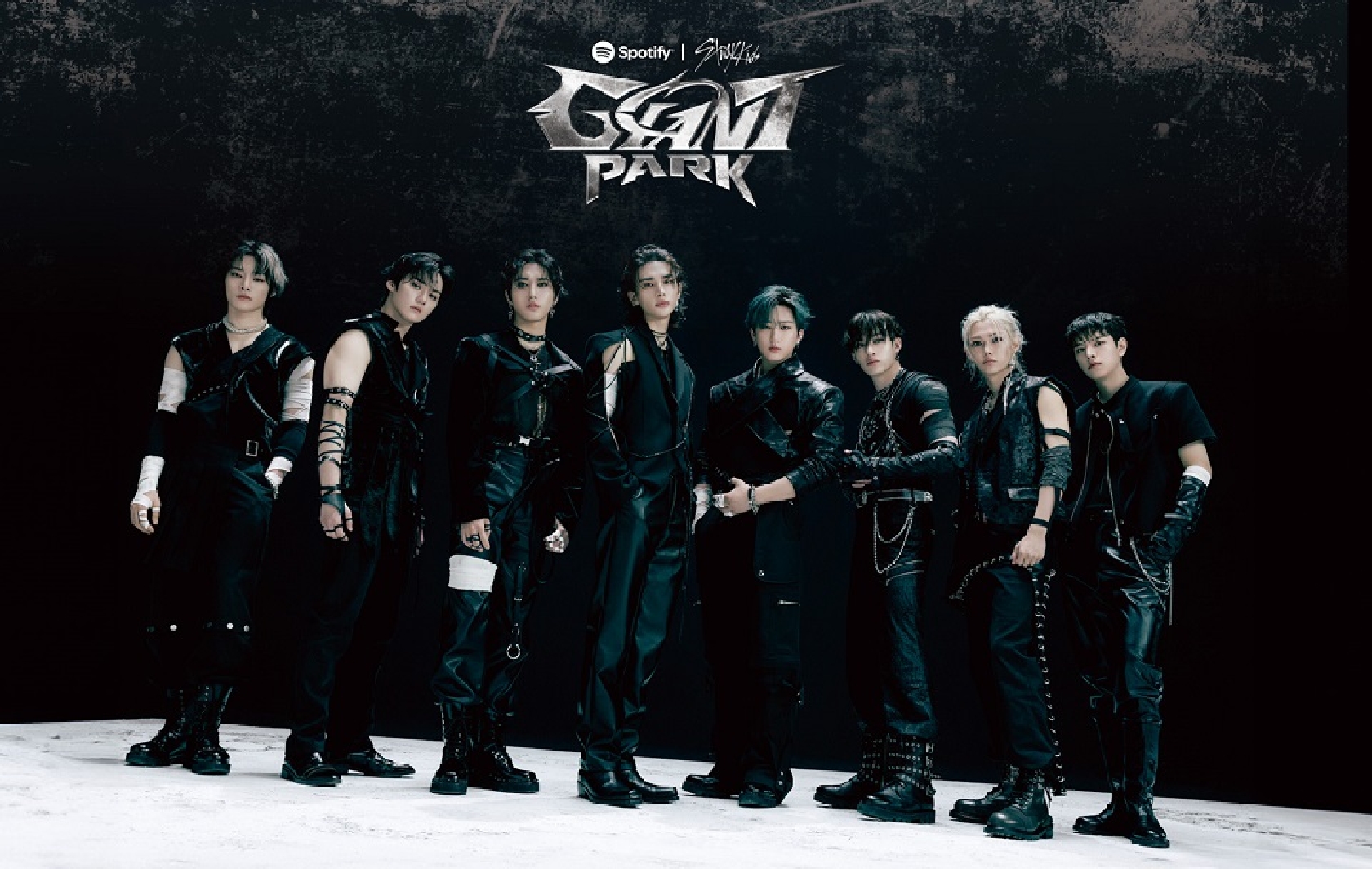 Stray Kids 日本で2作目のアルバム「GIANT」を13日に発売