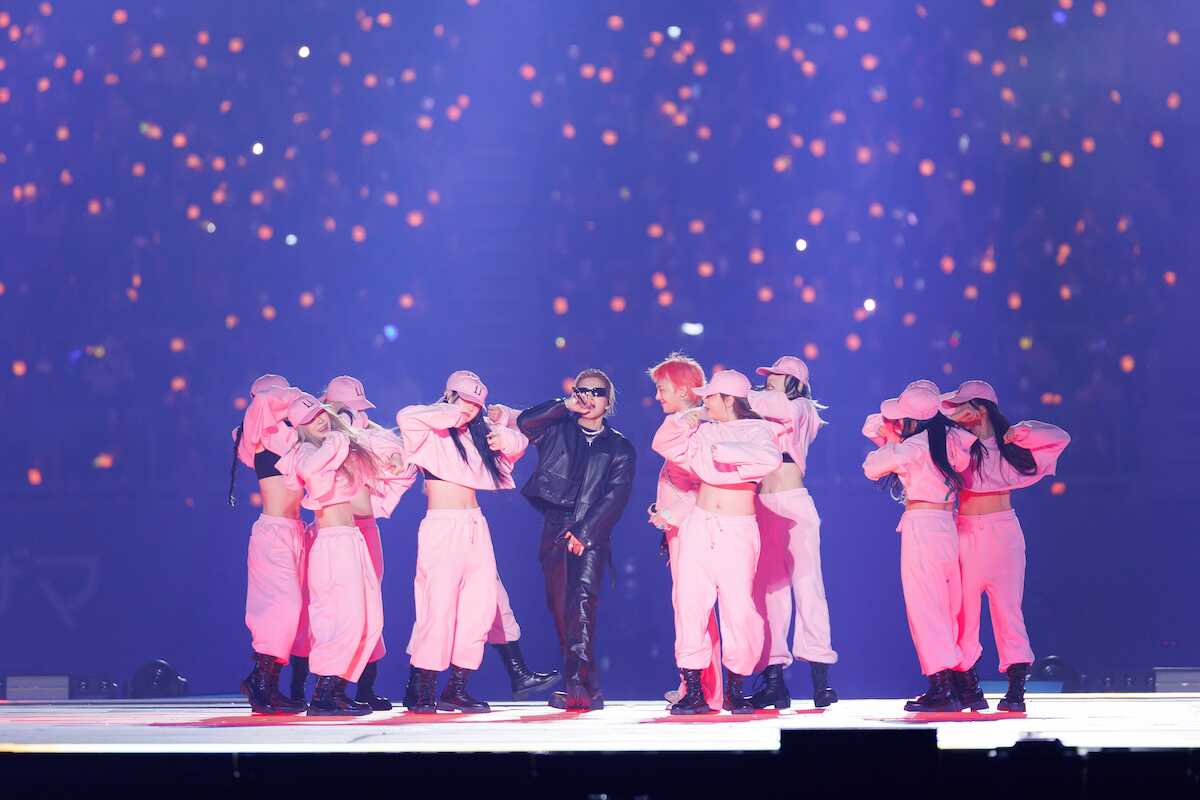 「2024 MAMA AWARDS JAPAN」でG-DRAGONのパフォーマンス中にBIGBANGのSOLも登場(C)CJ ENM Co., Ltd, All Rights Reserved