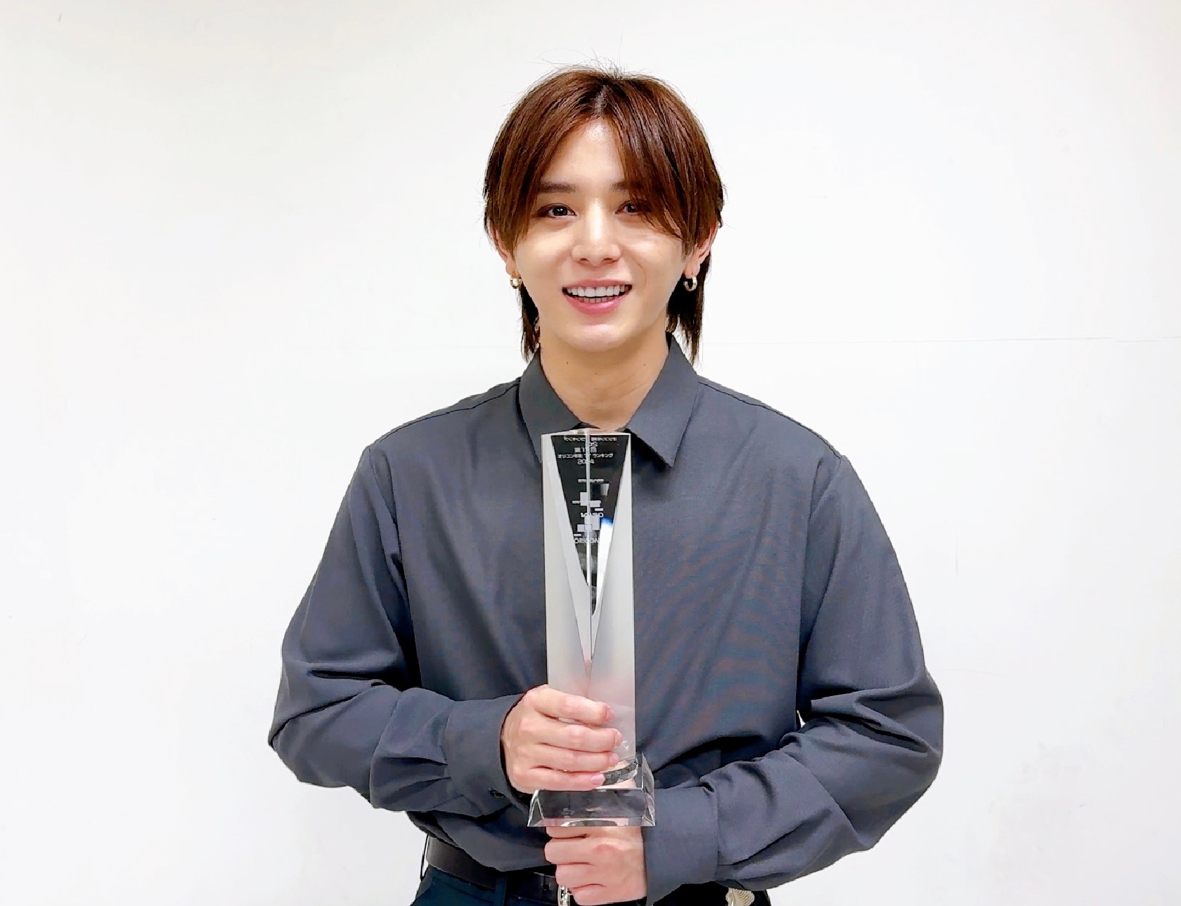 Hey!Say!JUMP 山田涼介の写真集「山田涼介 30th Anniversary プレミアムBOX【初回限定版】」が、「オリコン年間BOOKランキング2024」のジャンル別「写真集」男性で1位を獲得