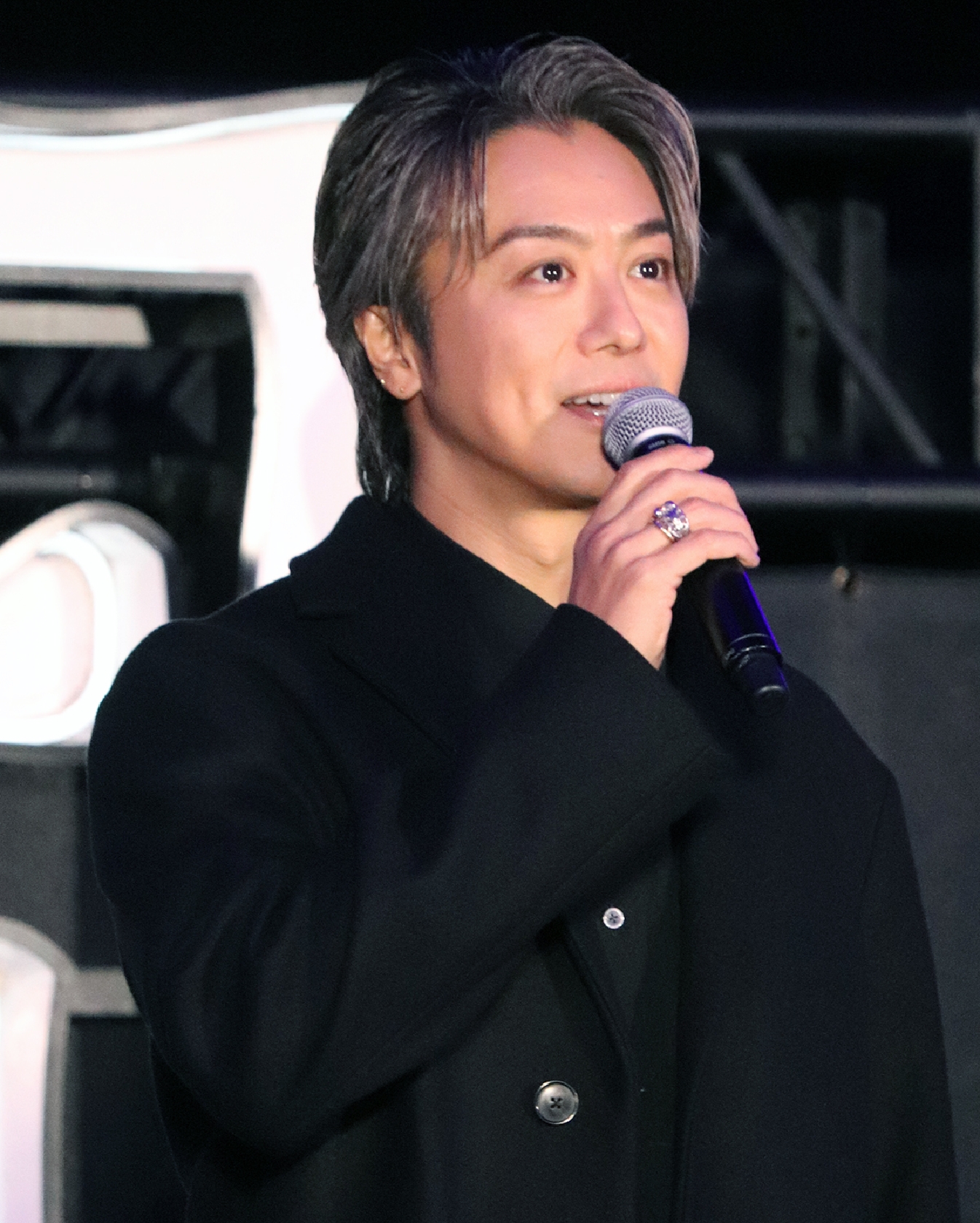 EXILE TAKAHIRO「薄目開けたらリーゼント」 子供時代にサンタ待ちわびた聖夜、視界に入ってきたのは父親と同じ髪形だった