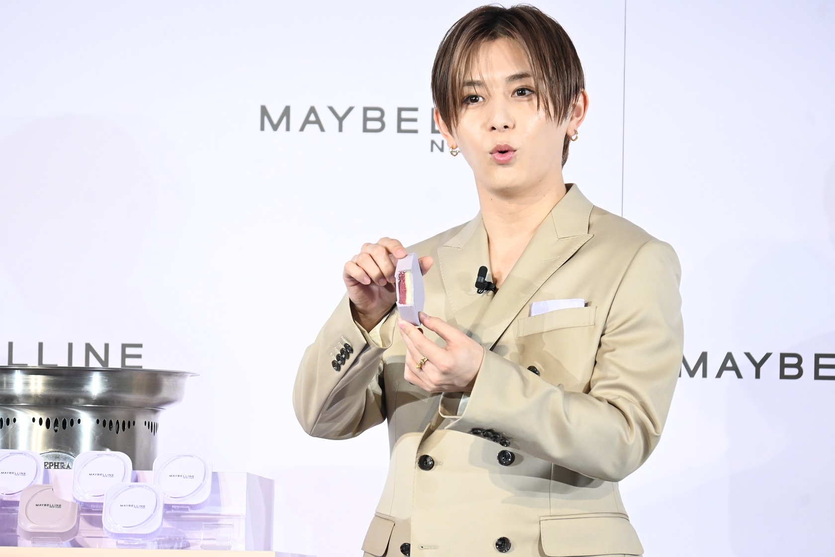 Hey!Say!JUMP 山田涼介、ファンデーションそっくりチョコに「うそ～。すごい」と驚き!表情はチョコに負けない甘い笑顔