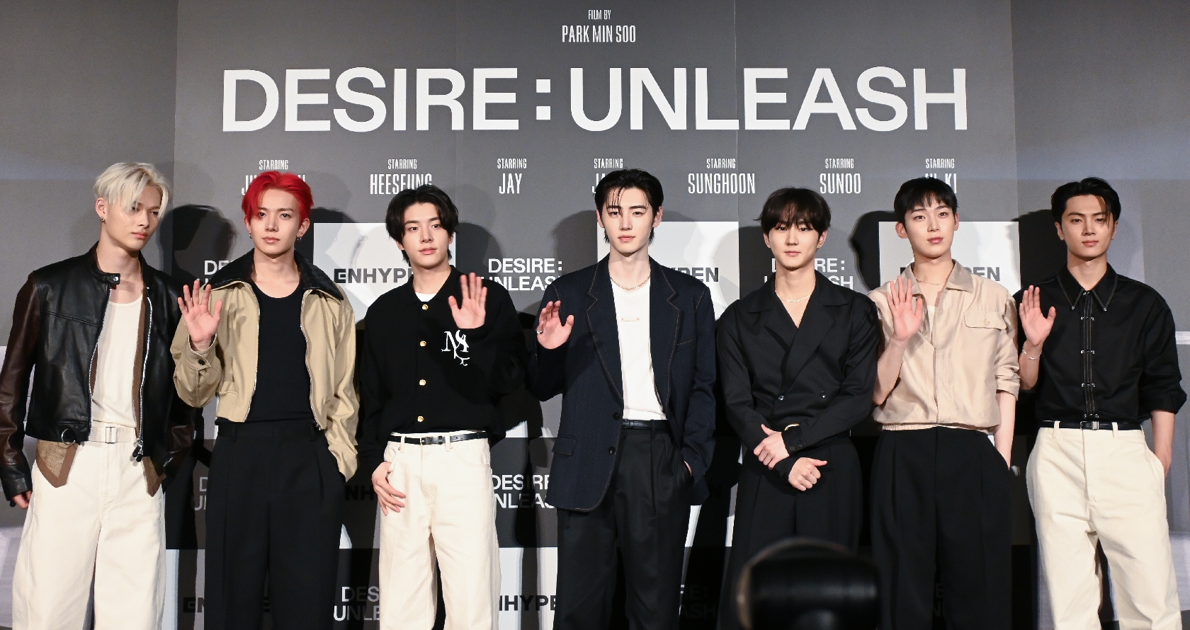ENHYPEN、映画館でファンと新アルバムコンセプト映像を鑑賞! 7人のヴァンパイア姿に黄色い歓声