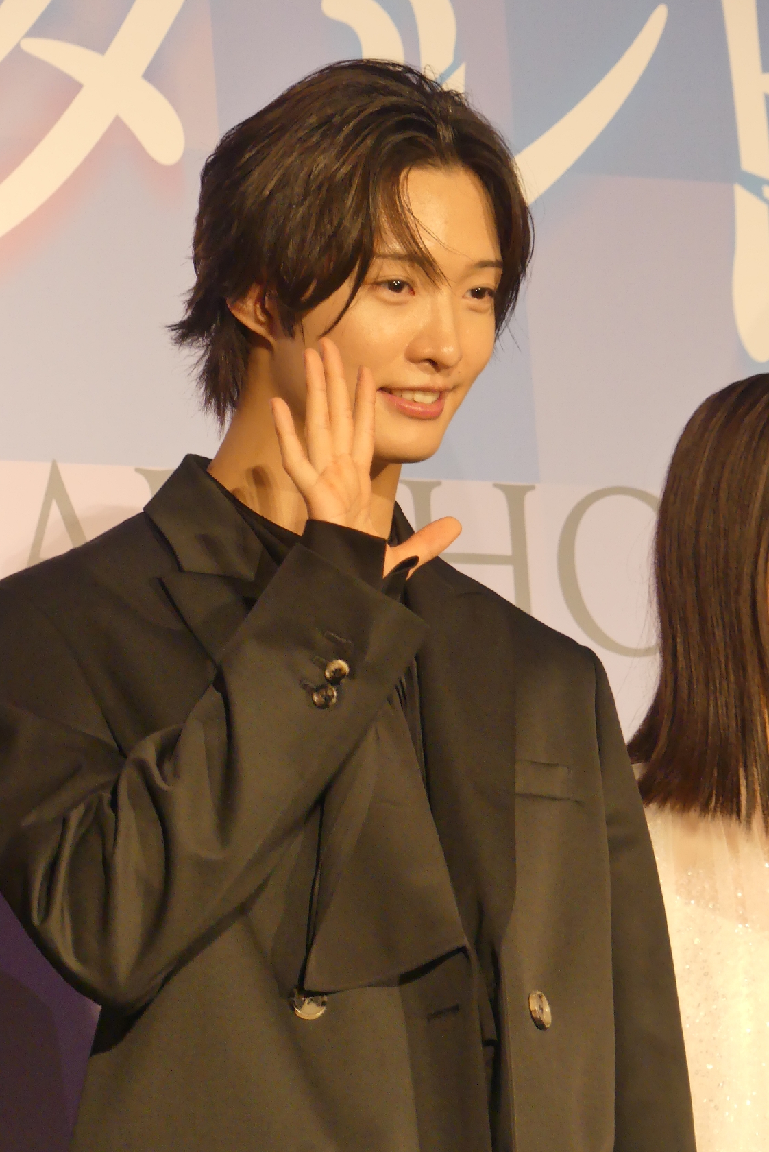 IMP. 佐藤新、映画撮影で人生初挑戦した二人乗りに「練習に練習を重ねて」と胸張るも…思わぬ“真実”暴露に膝から崩れ落ち赤面
