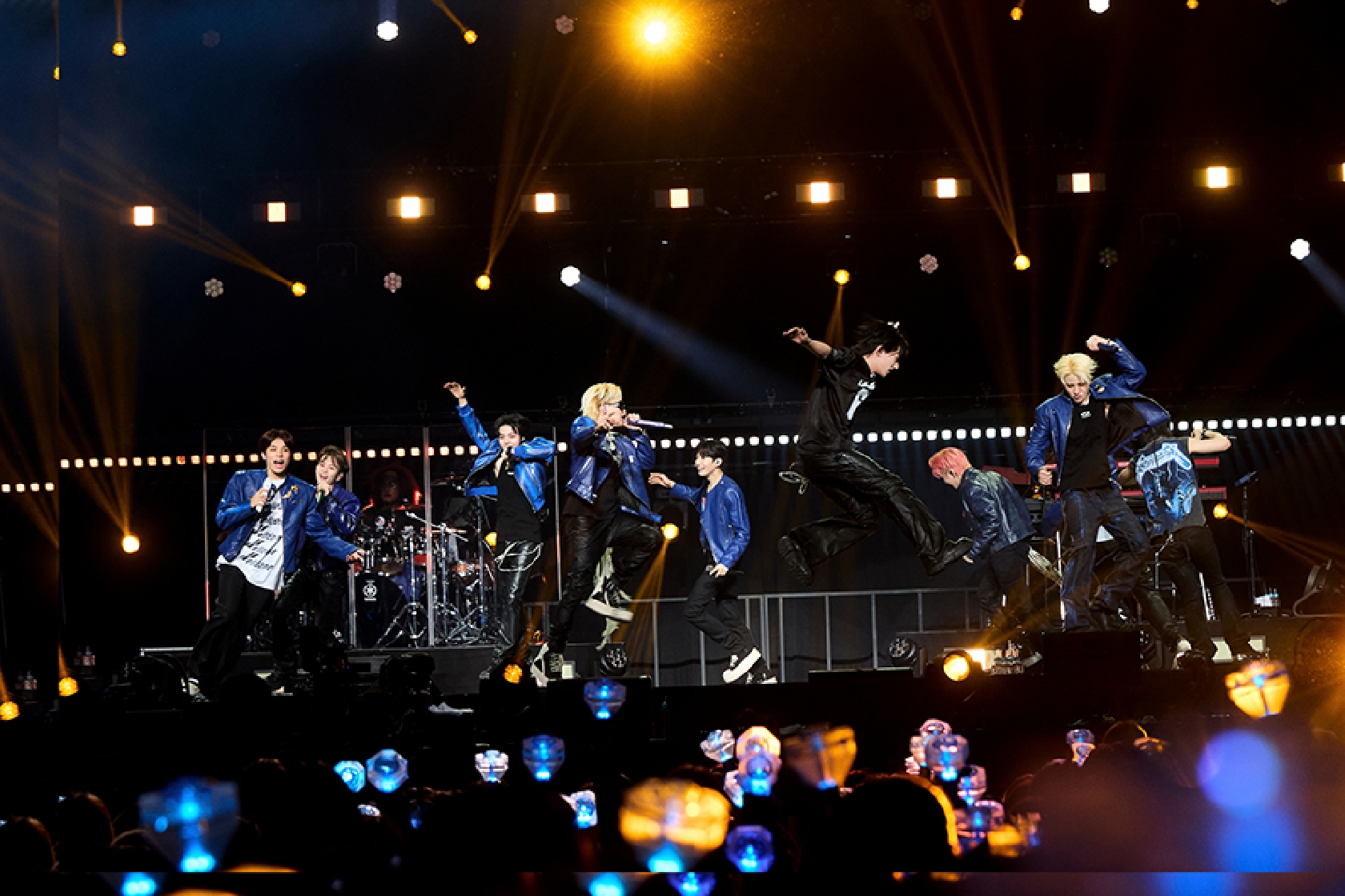 TREASURE ファンコンサート最終公演を開催!「みなさんご一緒に!」嵐のHappinessをカバー