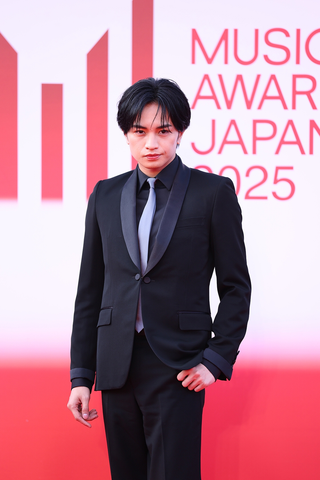 アジア版グラミー賞「MUSIC AWARDS JAPAN 2025」授賞式が開催! レッドカーペットにNumber_i登場で中島健人をうならせる?!