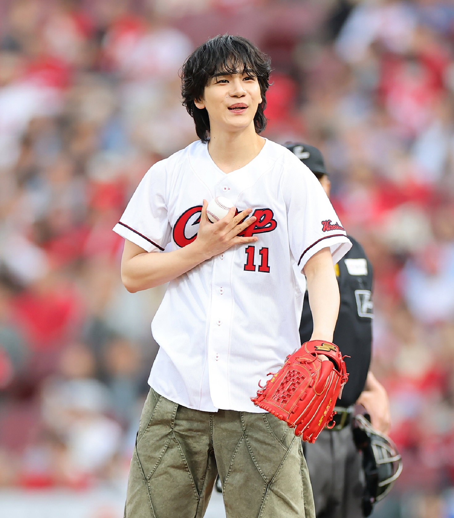 JO1・豆原一成  「11人の思いを背負って」広島・マツダスタジアムでの始球式でノーバウンド投球!