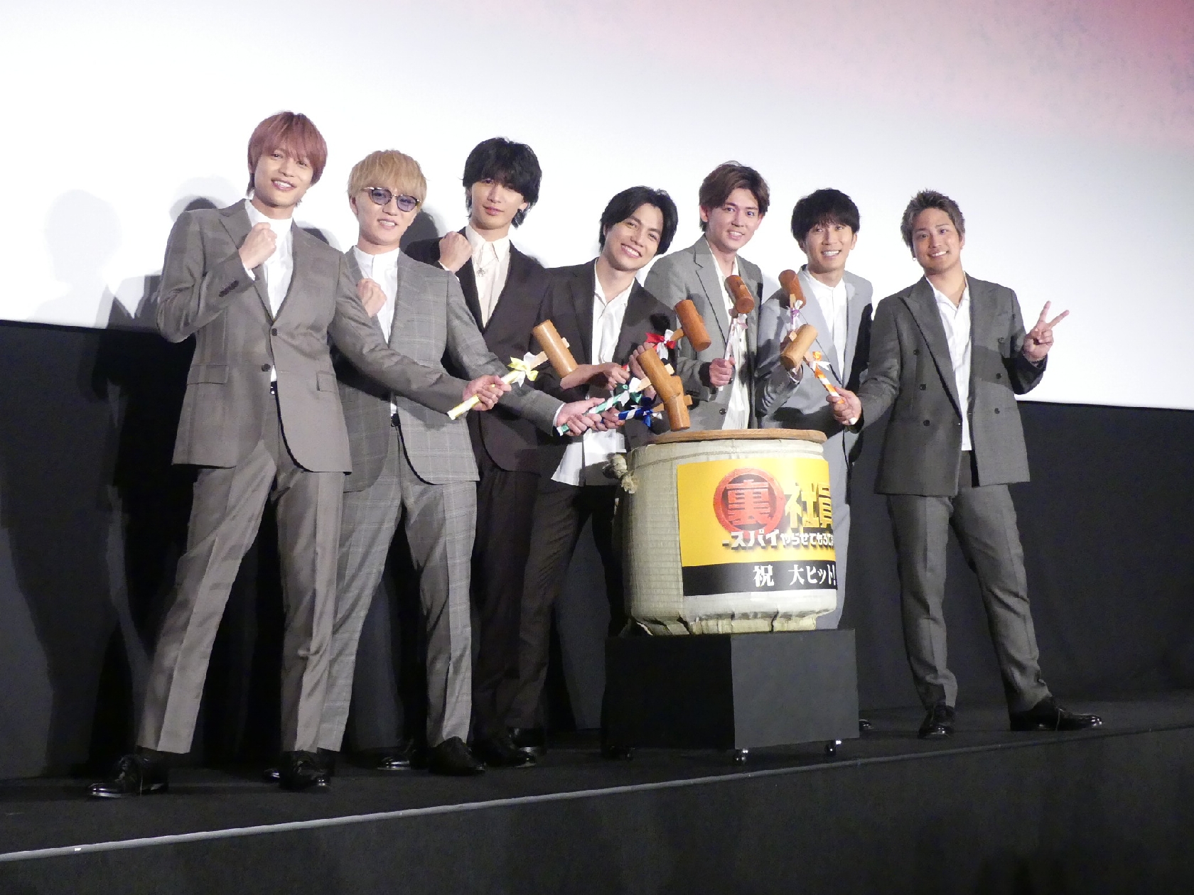 WEST.7人で主演の映画「裏社員。」舞台あいさつで小瀧意外な告白