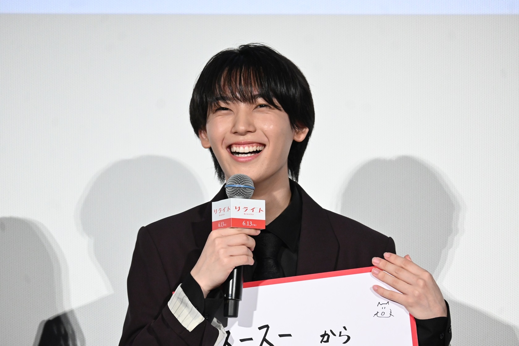 ジュニア阿達慶「リライト」公開記念前夜祭で「白ズボンから抜け出せない」
