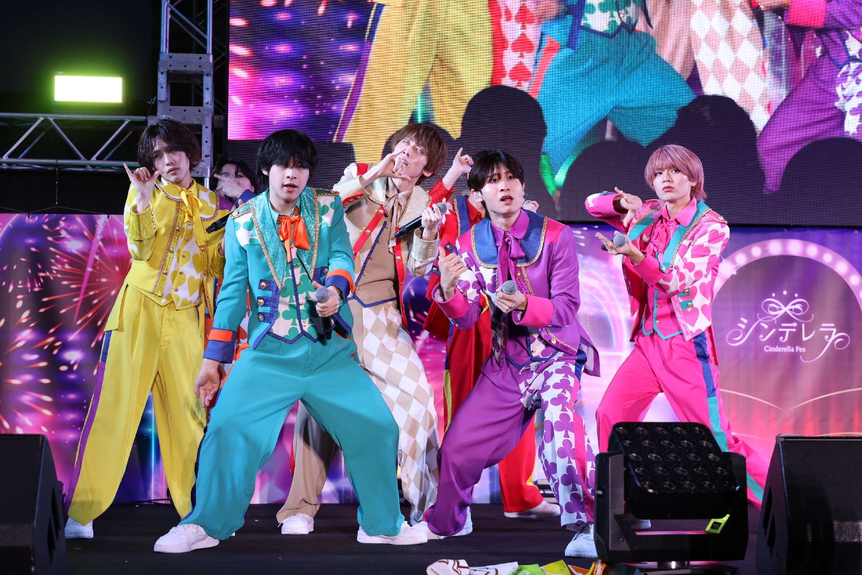 THE SUPER FRUIT、乱入したちぃたん☆巻き込み?巻き込まれ?「何してんねん～!」の爆笑ツッコみステージ