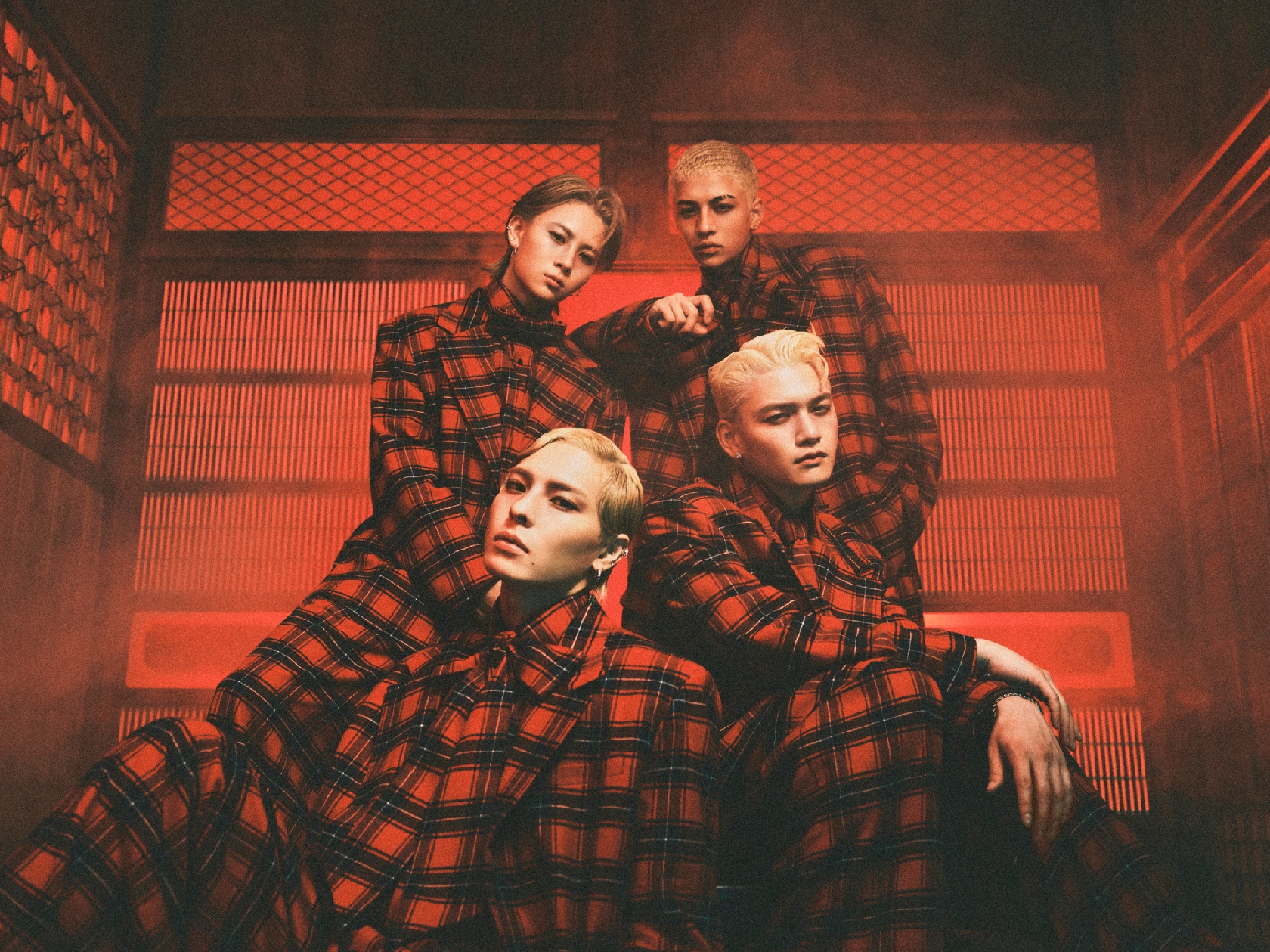 WOLF HOWL HARMONYが新曲「Bossa Bosa(ボサボサ)」のMV公開!視覚的にクセになる“音ハメ編集”に注目