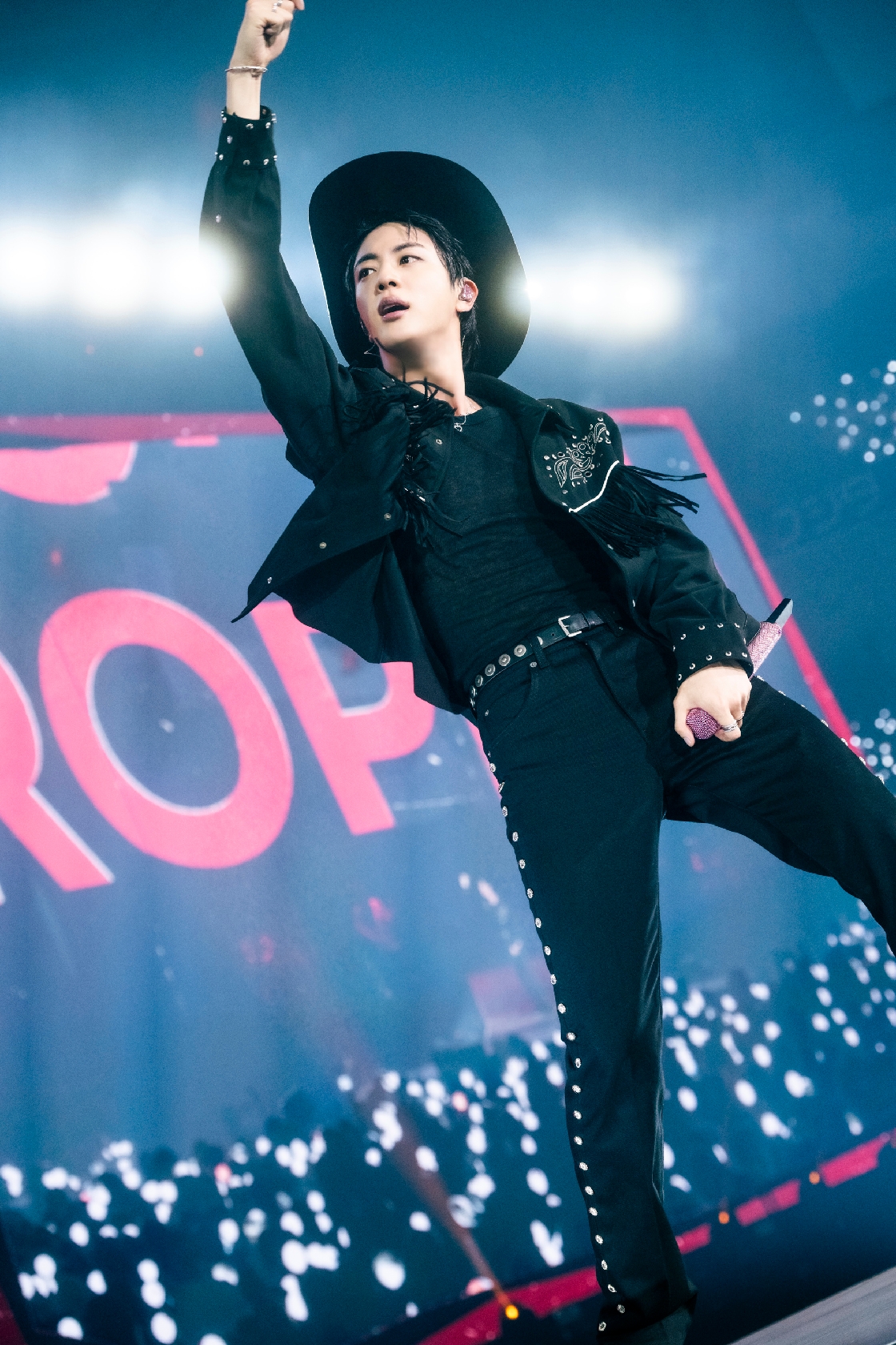 BTSのJIN 初のソロツアー日本最終公演「ARMYのおかげでできました!」