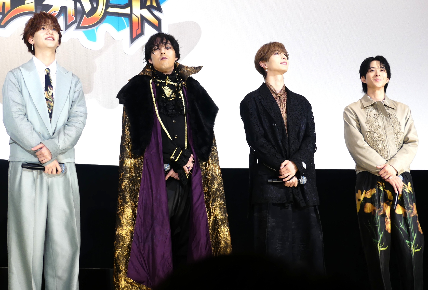 FANTASTICS・世界「俺はどっちで出ればいいんだ!?」 映画「仮面ライダーガヴ」初日舞台挨拶登壇も役への“戸惑い”を叫ぶ!?