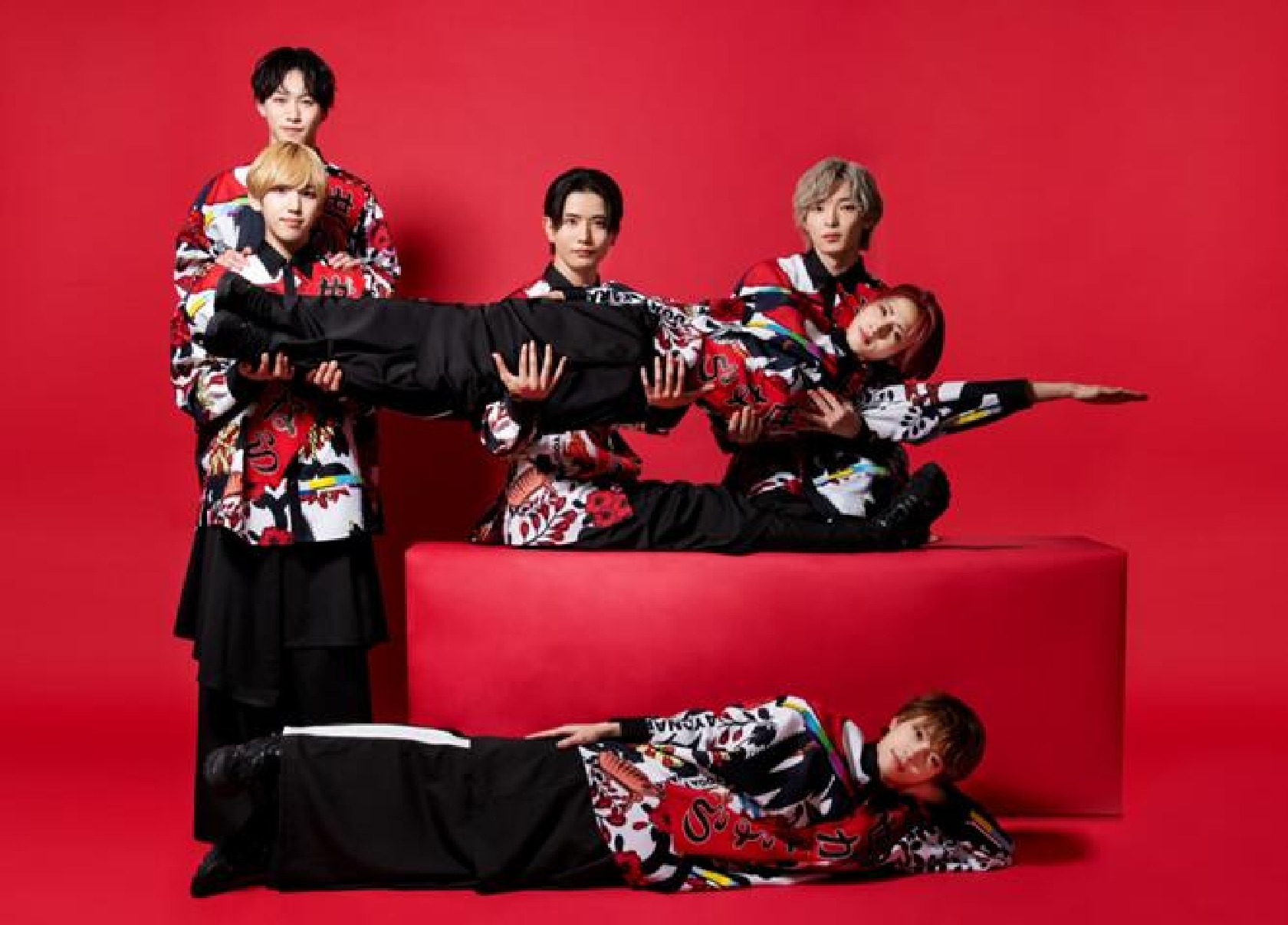 「世が世なら!!!」インタビュー前編 AI作詞作曲の新曲「AIでええ愛」で伝えたい“あなたはあなたのままでいい”