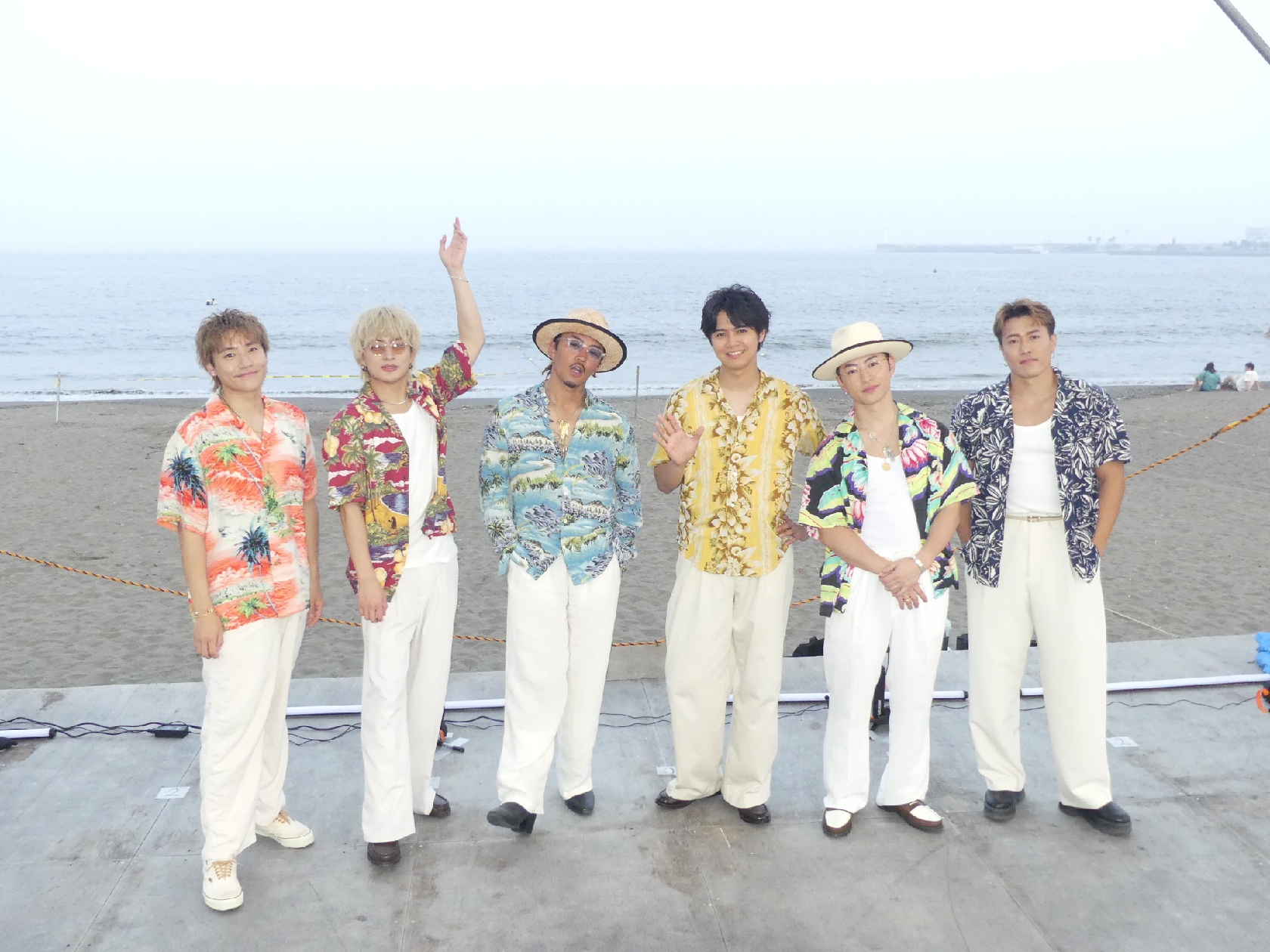 GENERATIONS 小森隼「日光浴びてクラクラ」 新曲発売イベント、13年ぶり思い出の海水浴場で疲労感も海グルメ満喫