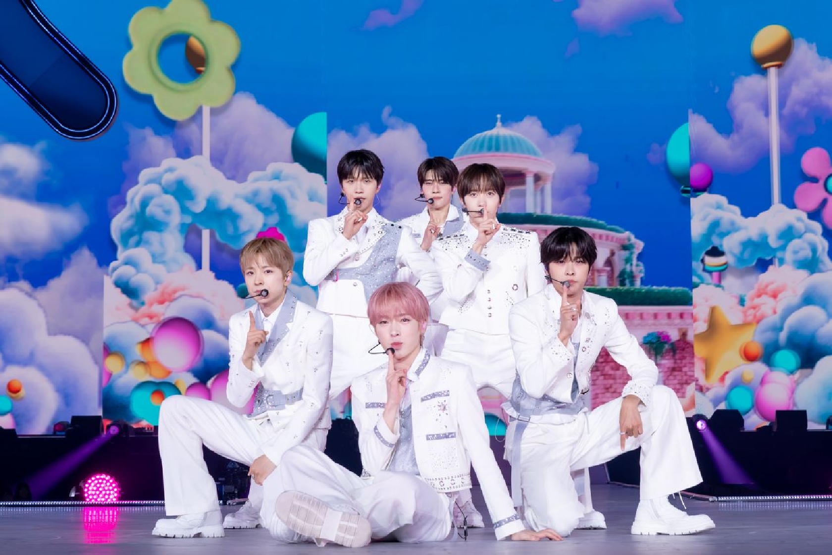 NCT WISH、初のアリーナ公演発表に客席から大歓声!「さらにかっこいいパフォーマンスを期待してください」
