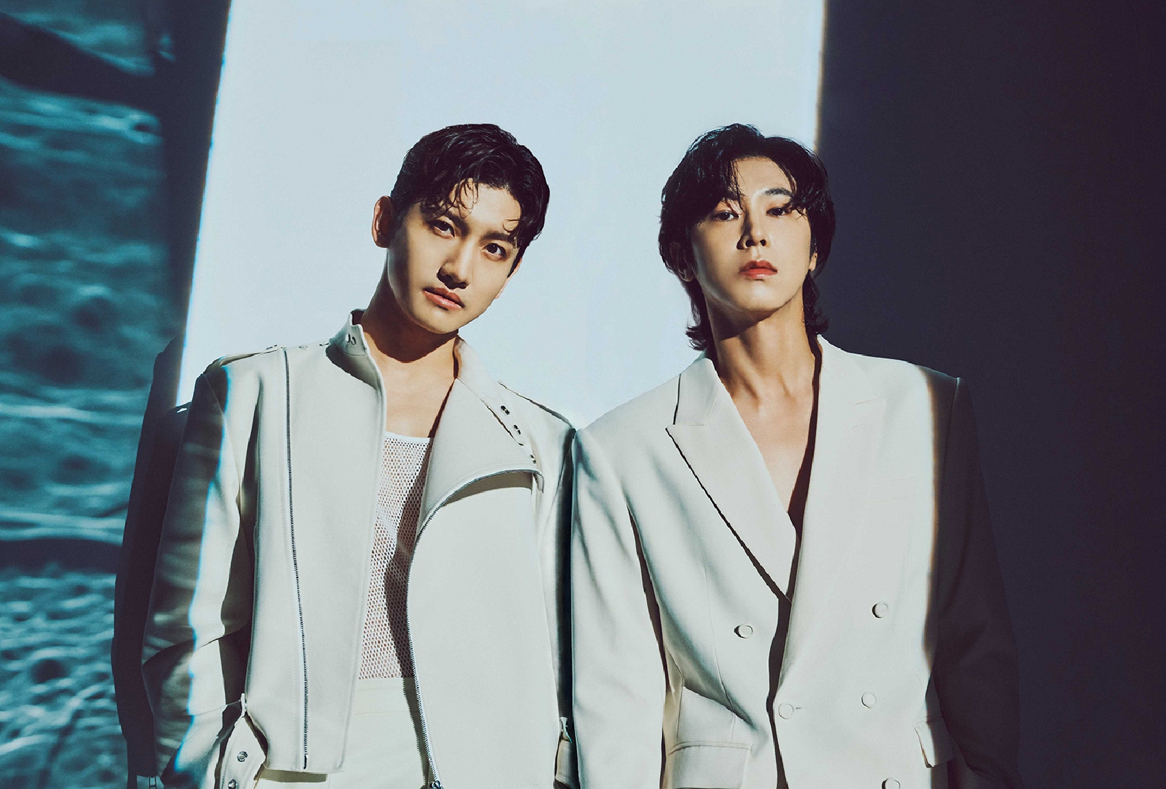 東方神起の日本デビュー20周年記念ツアーライブDVD&ブルーレイ発売記念で、人気ジャズ漫画「BLUE GIANT」とコラボ