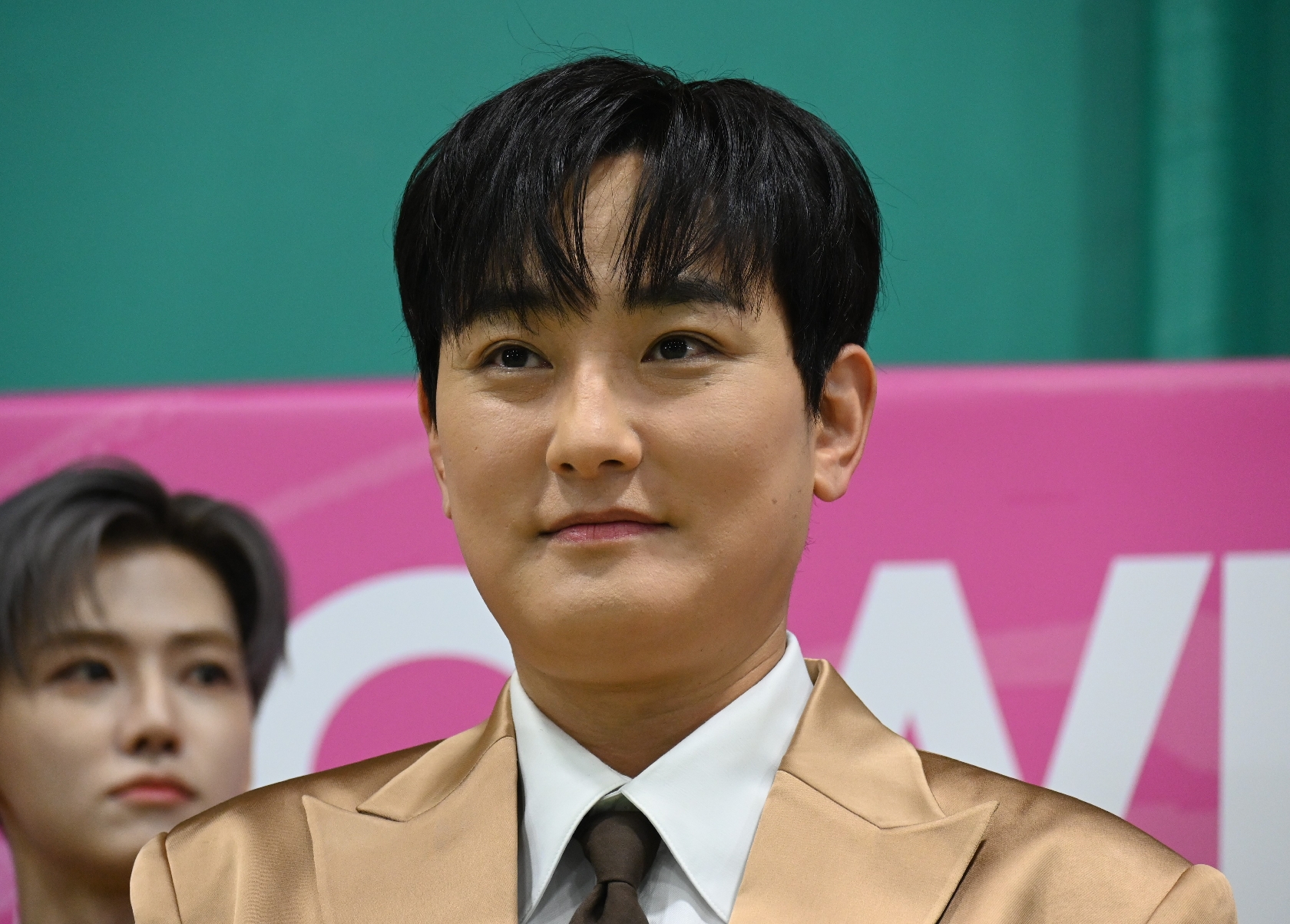 最年長KANGTA「後輩たちが今とても誇らしく」 東方神起ら所属事務所の東京Dライブで「これからのSMの未来も見て」