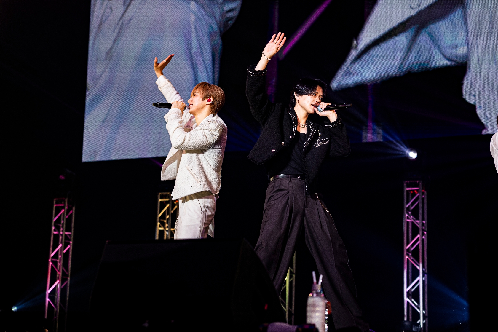 INI尾崎匠海&藤牧京介、見つめ合いながら互いの声を引き立て… 初訪問の長崎で2人での初フェス出演を満喫!
