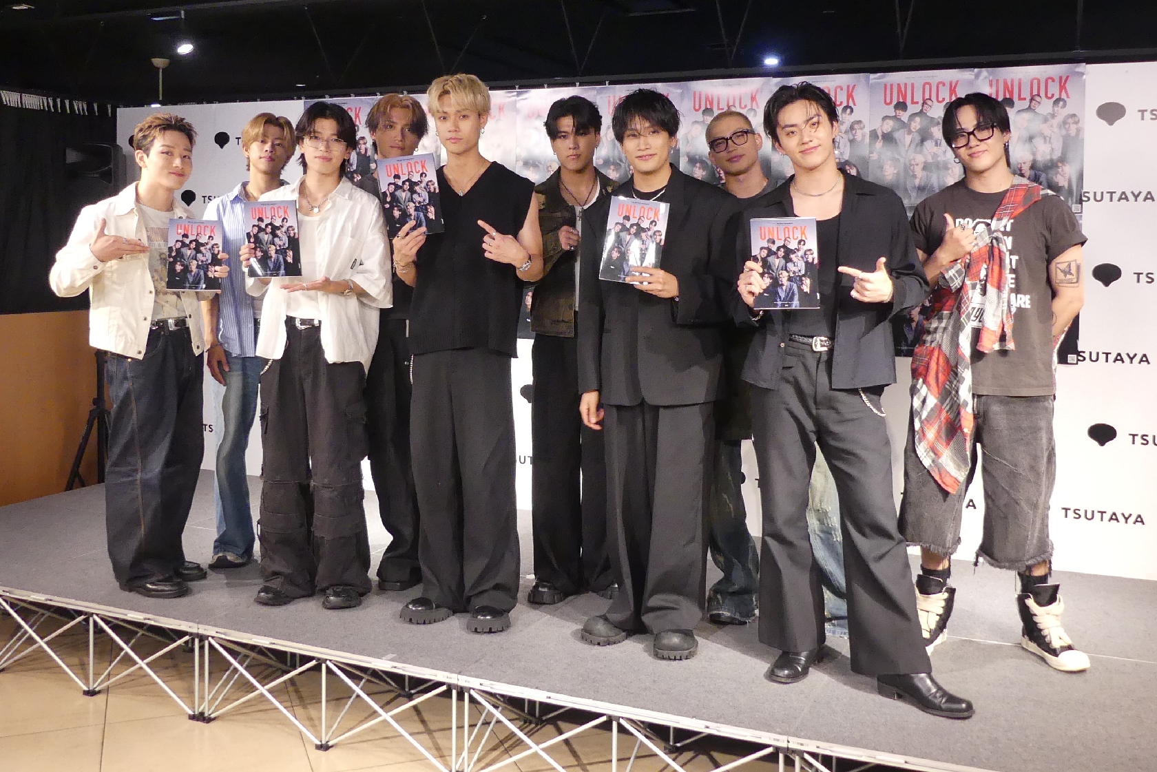 THE JET BOY BANGERZ、初アーティストブックの出来栄えは「99点。残り1点は…」