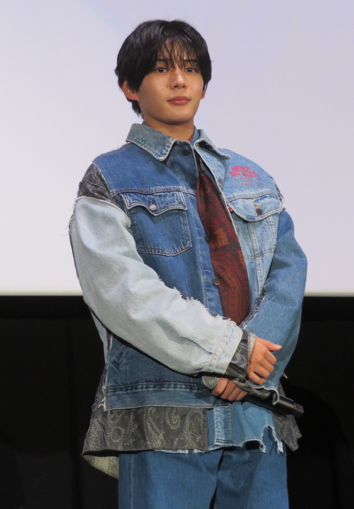 なにわ男子・長尾謙杜 オススメはホットミルクと海遊館 主演映画舞台あいさつ