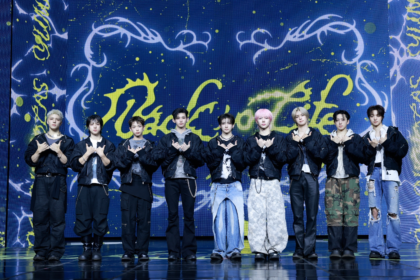 &TEAM韓国デビュー記念ショーケース開催 9人が熱血パフォで大成功