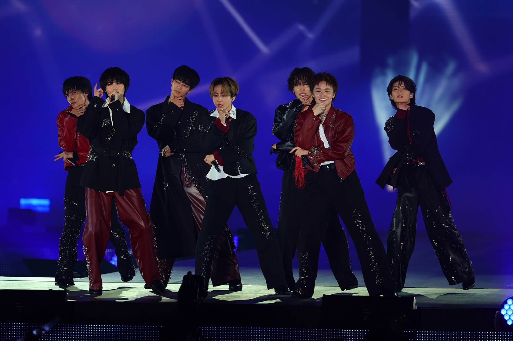 原因は自分にある。初出演ガルアワで全力ステージ!最新曲「パラノイドランデブー」など披露