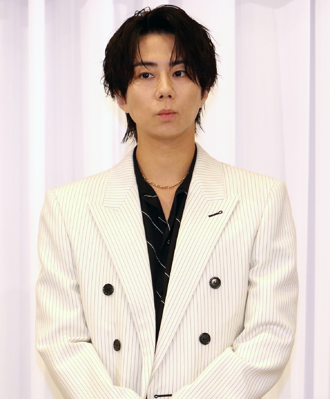 北山宏光「春に撮ったけれど寒かった。寒いしか記憶にない」 寝転んで水につかったモノクロポスターカット撮影場面思い出し苦笑