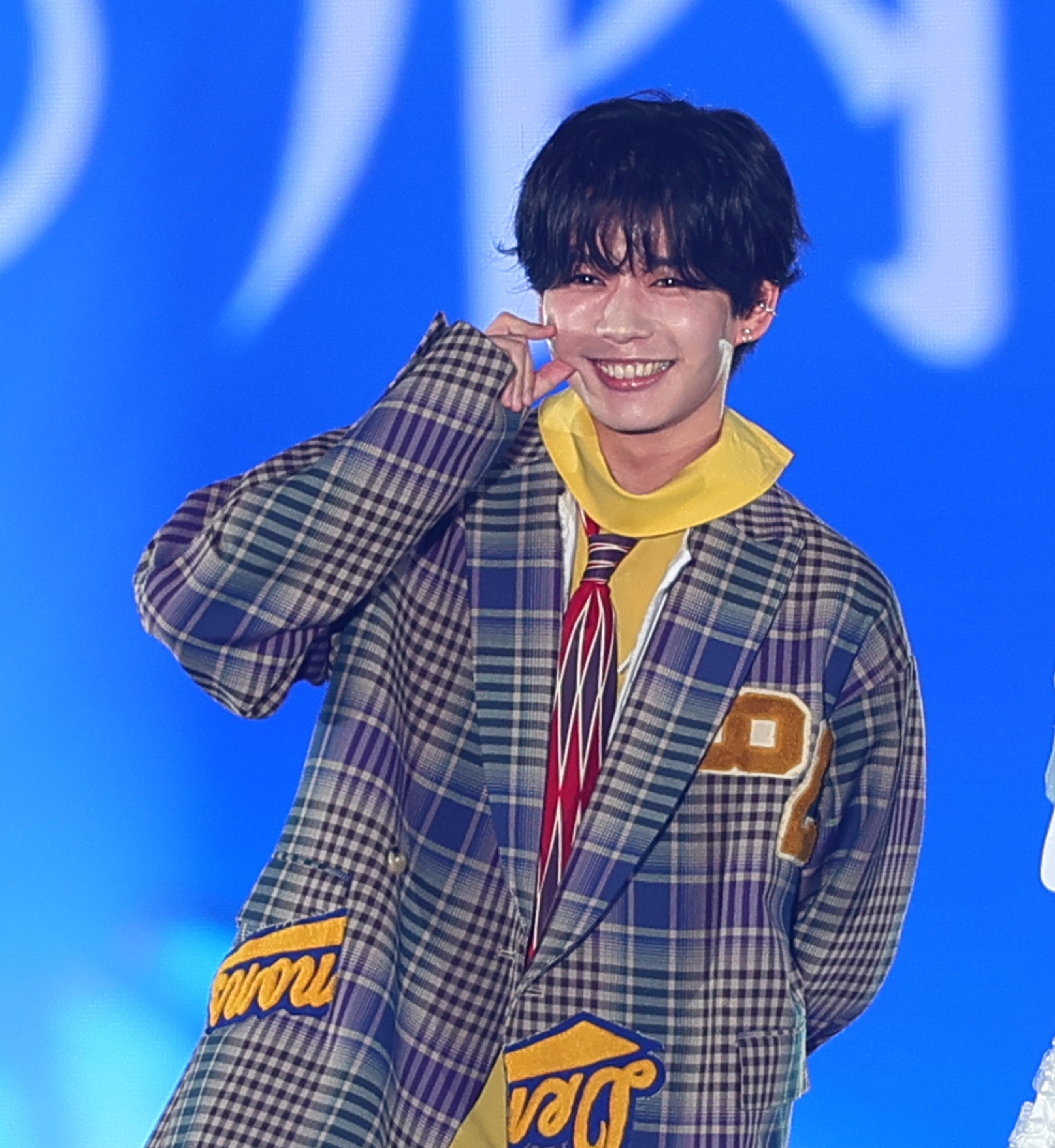 なにわ男子 長尾謙杜 ガルアワ初登場!ランウエーは「めっちゃ長かった」「凄い緊張した」