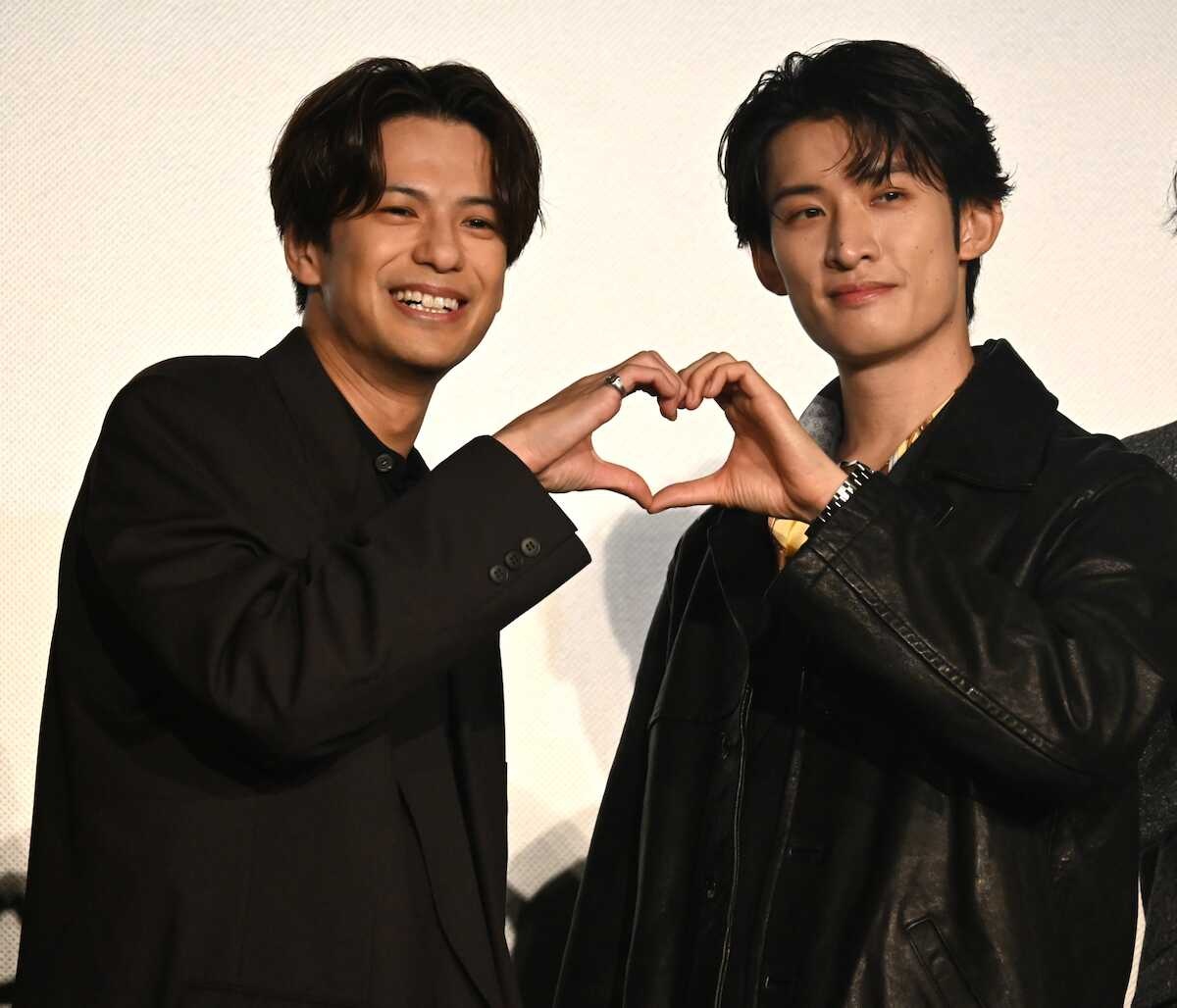 Snow Man・向井康二、森崎ウィンと肩を寄せ合い仲の良さアピール