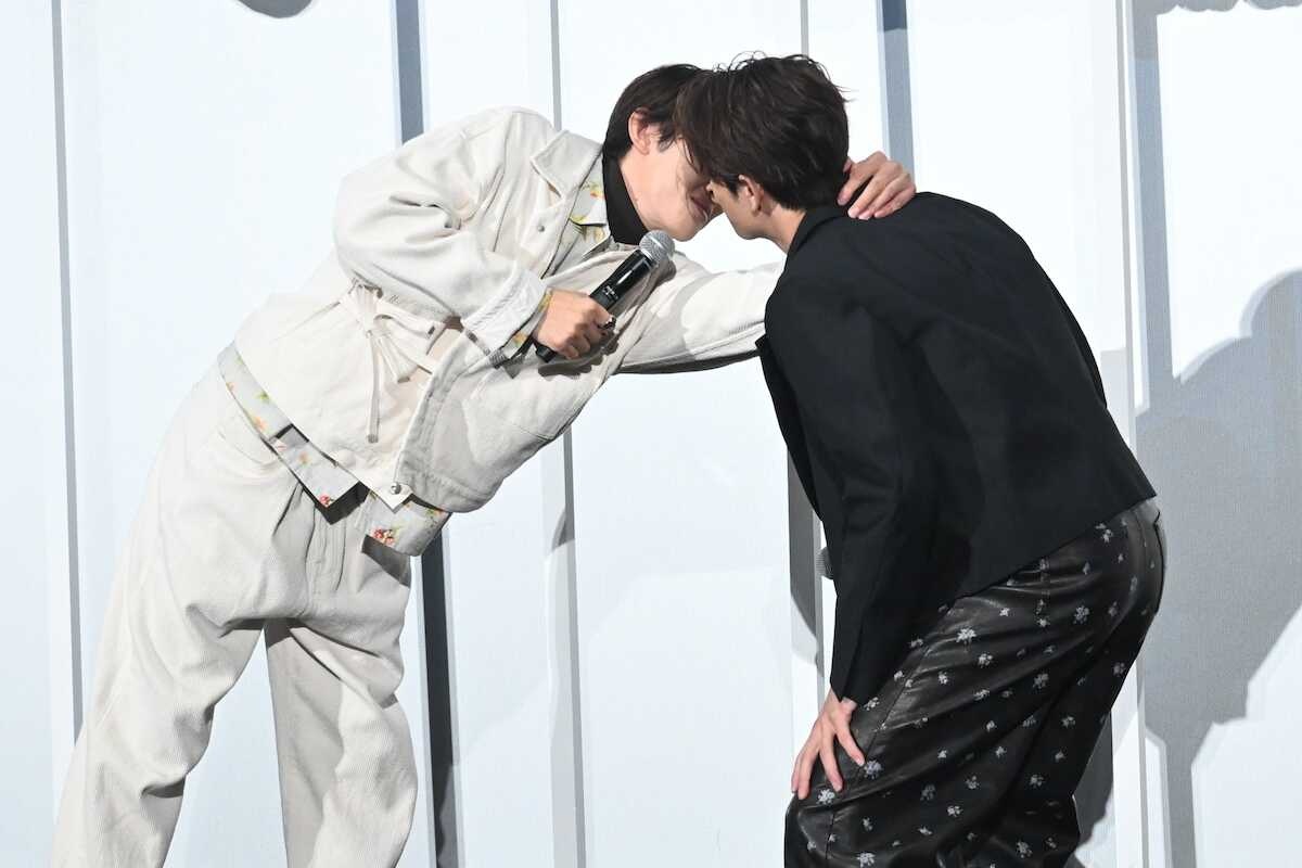 Snow Man向井康二、主演映画キスシーンに「ちょっと恥ずかしいじゃない」父の涙には感激!