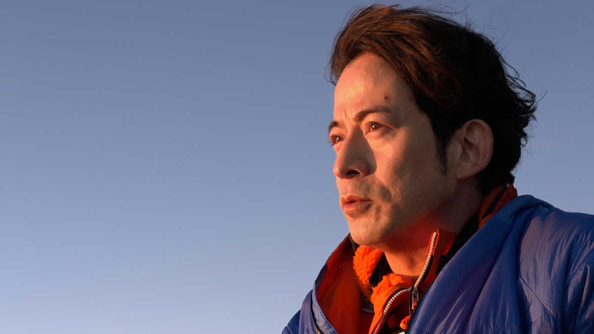 歴史好きの岡田准一が富士山登頂! 御来光に「こんな奇麗なものなかなかない」と感嘆