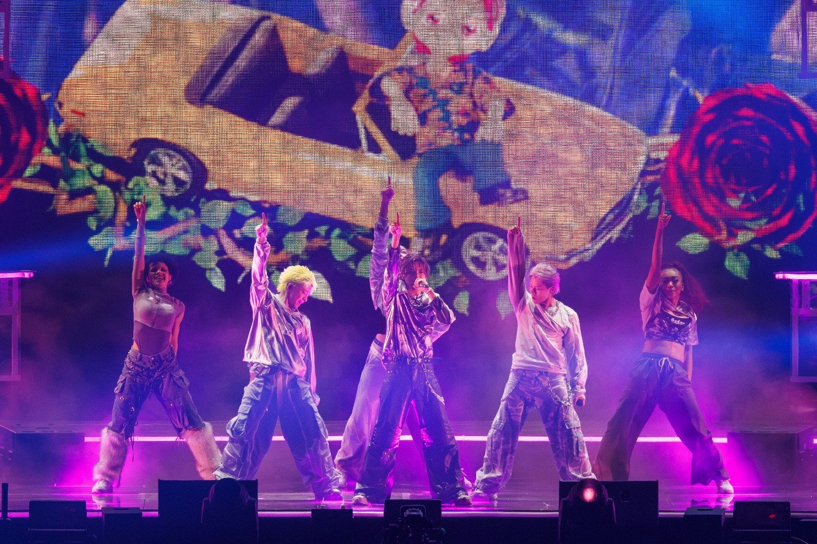 【Number_i公演①】熱狂の幕開け!クリスマスのMCでは爆笑、平野紫耀「ジュエリー頼んだら駄菓子100個」