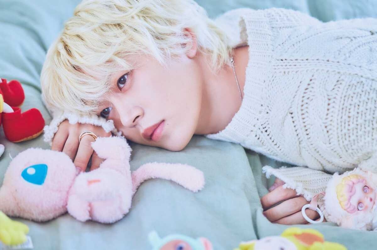 JO1木全翔也、私物ぬいぐるみとの撮り下ろし実現 「ボストンバッグにぎっしり」持参