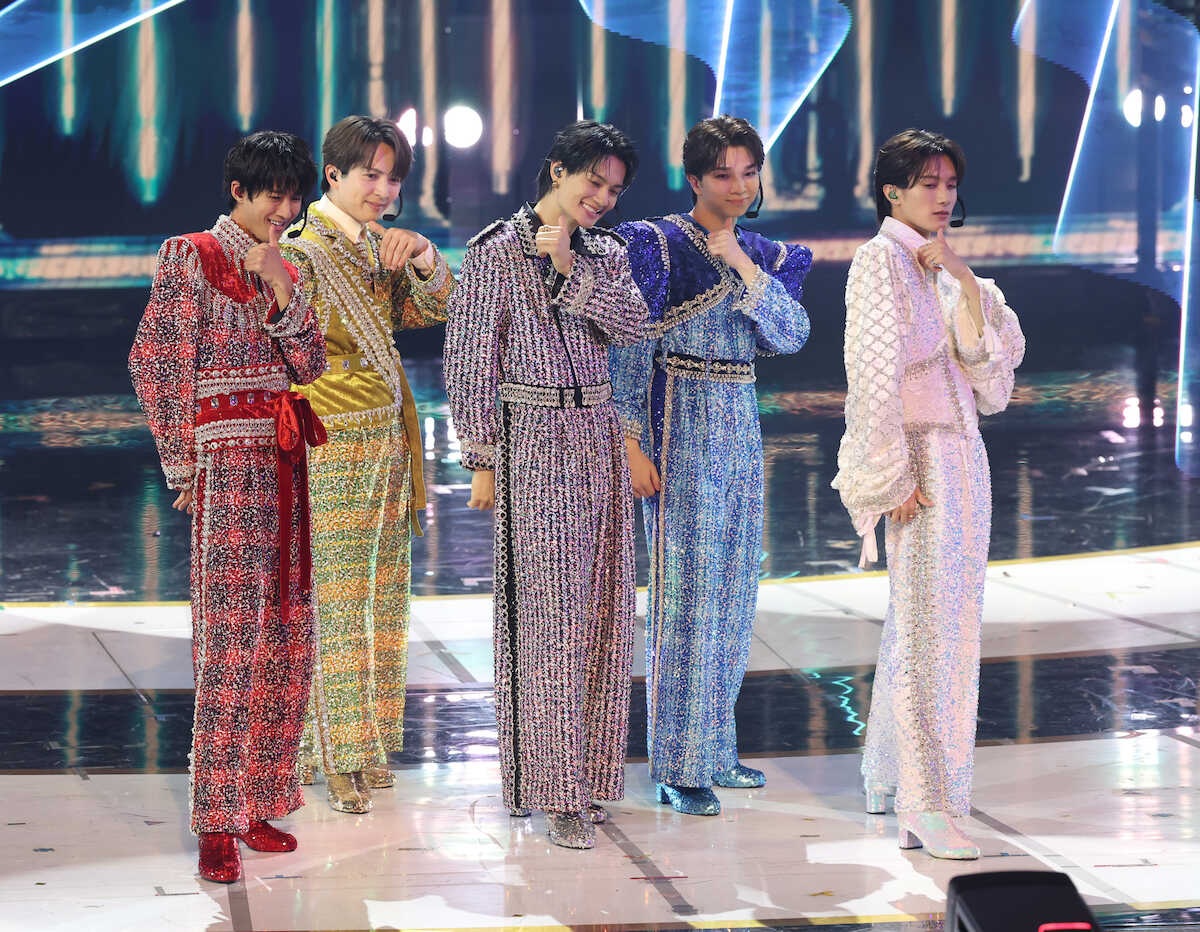 【紅白歌合戦】M!LKの夢実現!佐野勇斗「じいちゃん、ばあちゃん見てる?」パフォーマンス中、有吉弘行もノリノリ