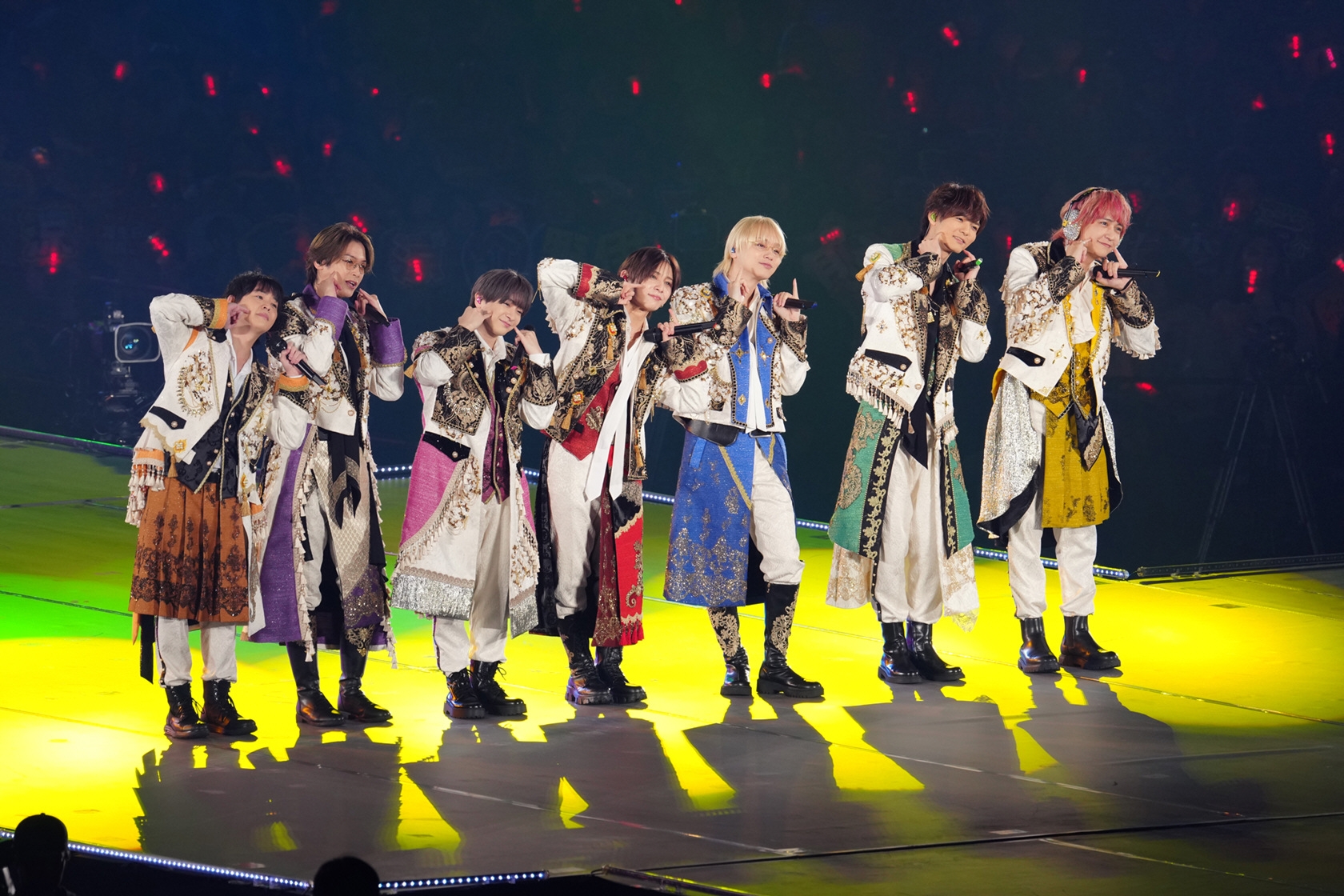 【Hey!Say!JUMP公演②】恒例Xマスプレゼント交換会を報告!山田涼介は「お馬さんのコップ」をゲット