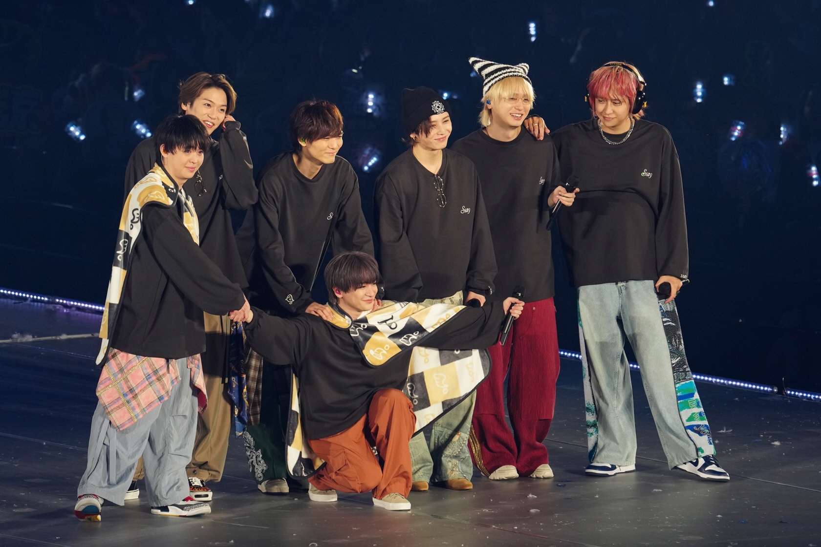 【Hey!Say!JUMP公演③】偶然の引き当てに会場沸く!薮宏太と伊野尾慧が互いのプレゼントを交換