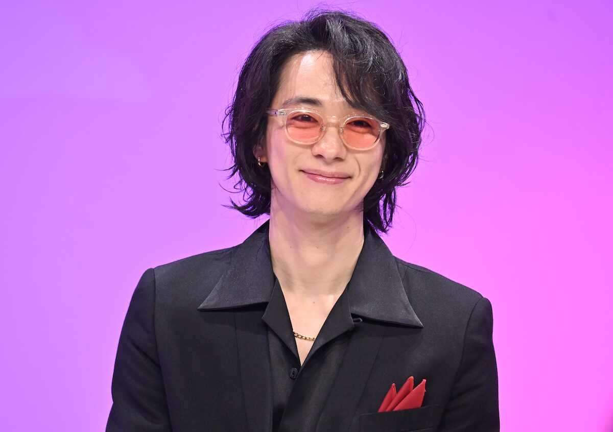 A.B.C-Z戸塚祥太「この愛は間違いではない」、母へ親孝行を誓う「家族で一緒に飛行機に」