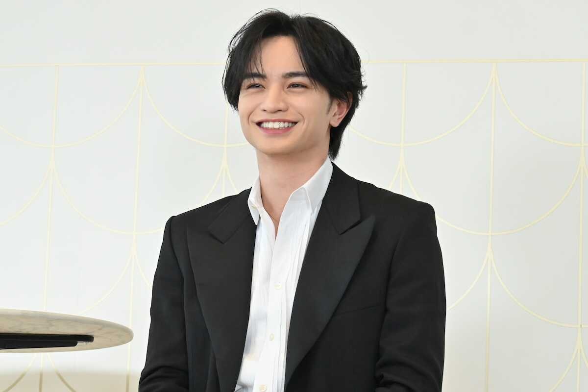 中島健人「ブルガリ」アンバサダー就任に歓喜!2年以上続く縁を「ジュエリーのような輝き」と表現