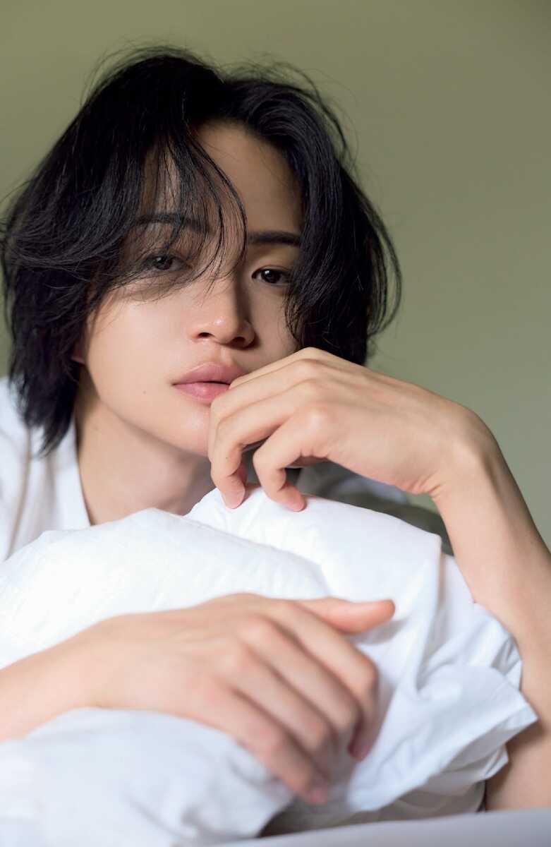 菊池風磨、初の写真集は「250点!」と自信満々 スペインで内面も“丸裸”に