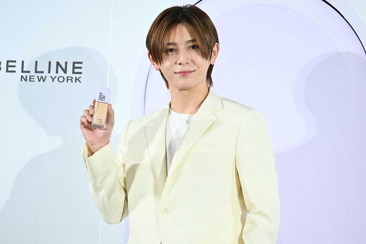 山田涼介「羽吹きは得意分野」メイベリン新CMでアイドル全開!一発OKの神業を披露