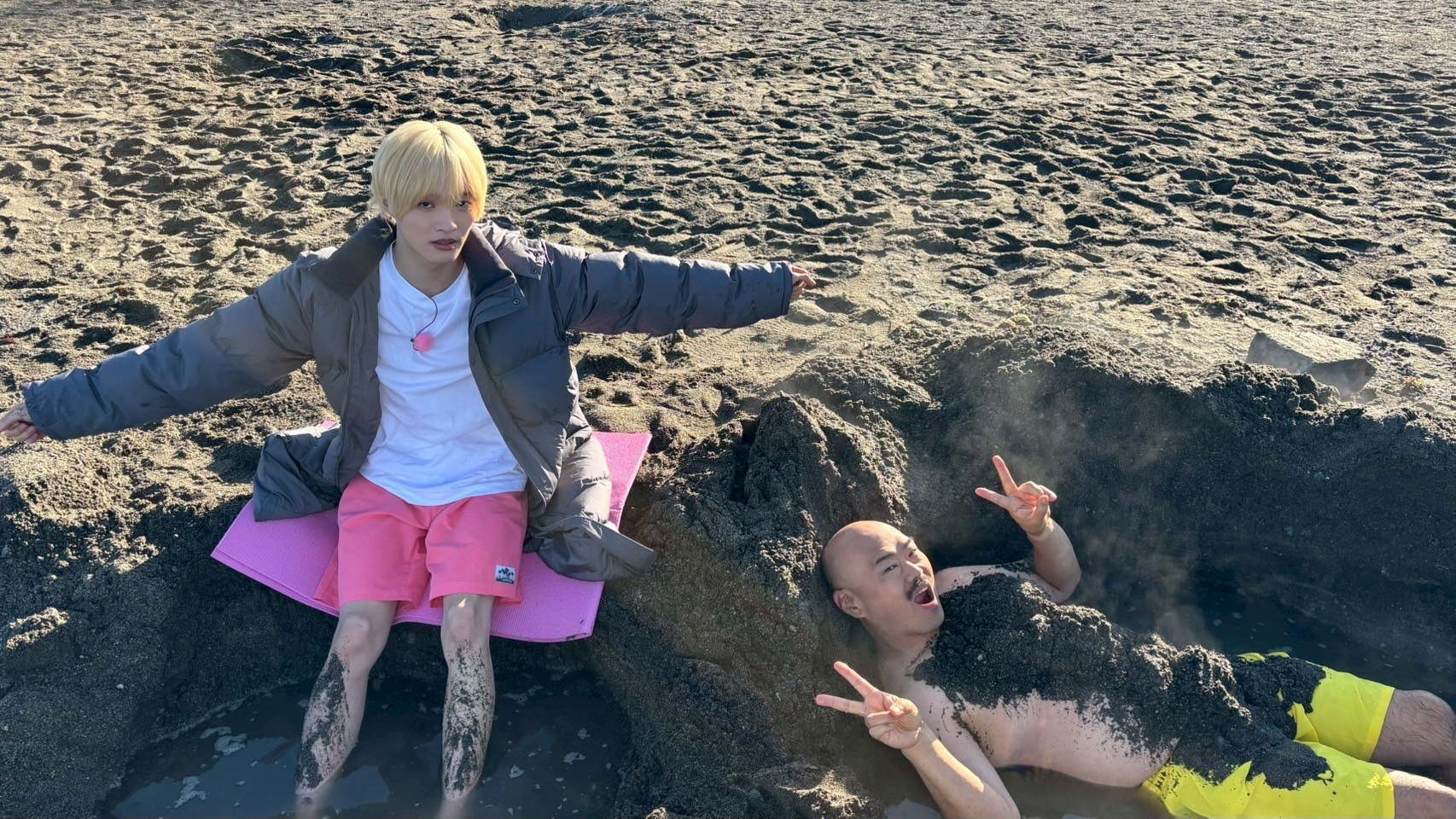 【IMP.通信】 佐藤新、マイナス3度の極寒で“温泉掘り”に大苦戦!クロちゃんの作業を崩して叱られる