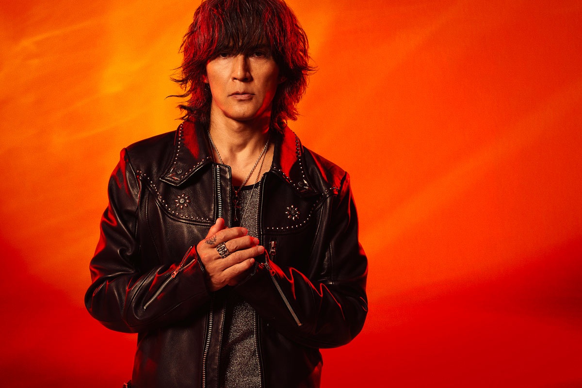 稲葉浩志が「タッチ」生歌唱!圧倒的シャウトに東京D熱狂「最高の試合、楽しんでください」侍選手も拍手