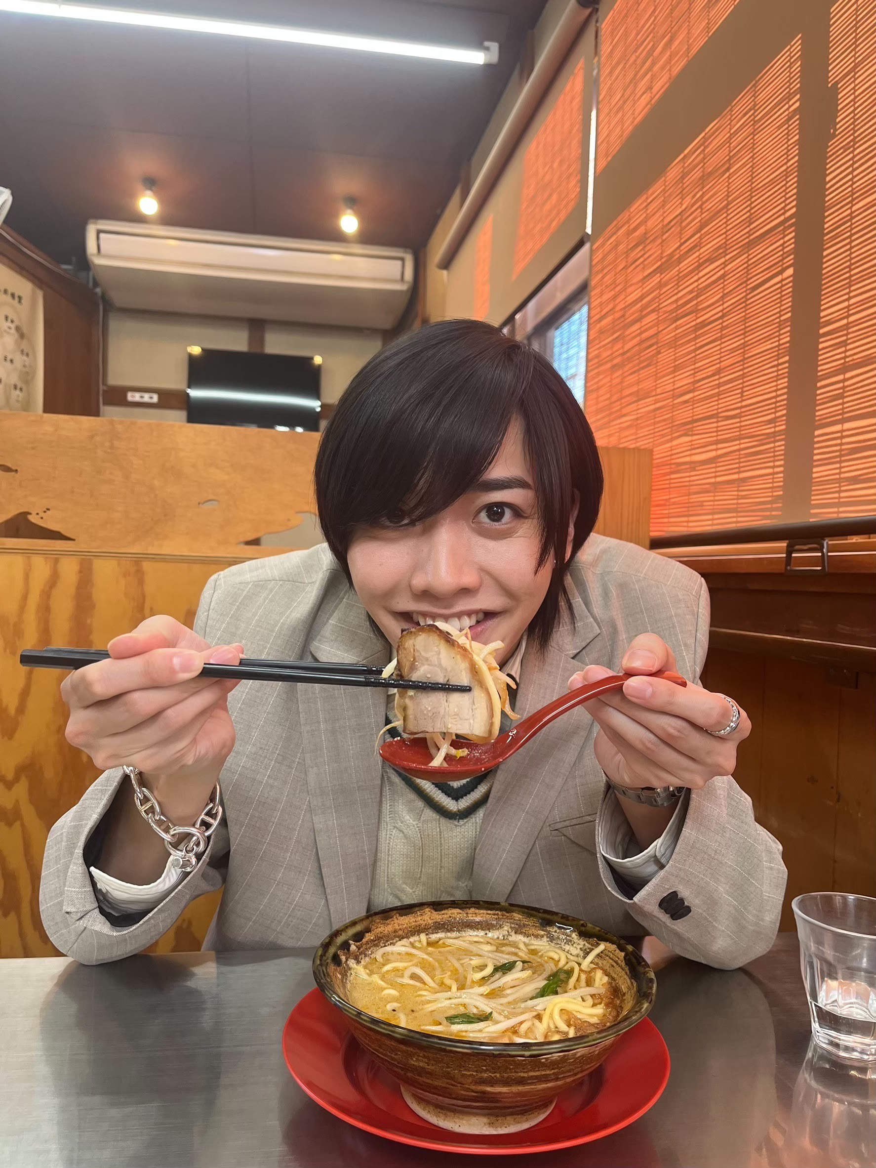 【IMP.通信】松井奏、新潟ラーメンの“沼”にハマる!朝ラーから爆速チャーシュー麺まで完食食リポ