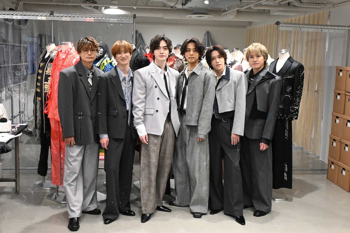 キスマイ、15周年の歴史を彩る衣装展が池袋で開幕!藤ケ谷太輔「いろんな思いが乗っている」