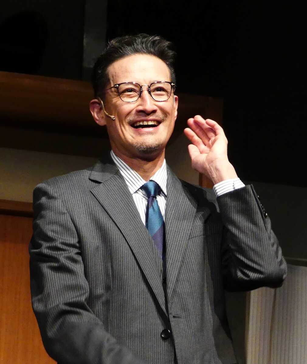 松岡昌宏「念願かなった」 主演舞台「はがきの王様」で初の本多劇場 子供時代ラジオにはがき送った経験も